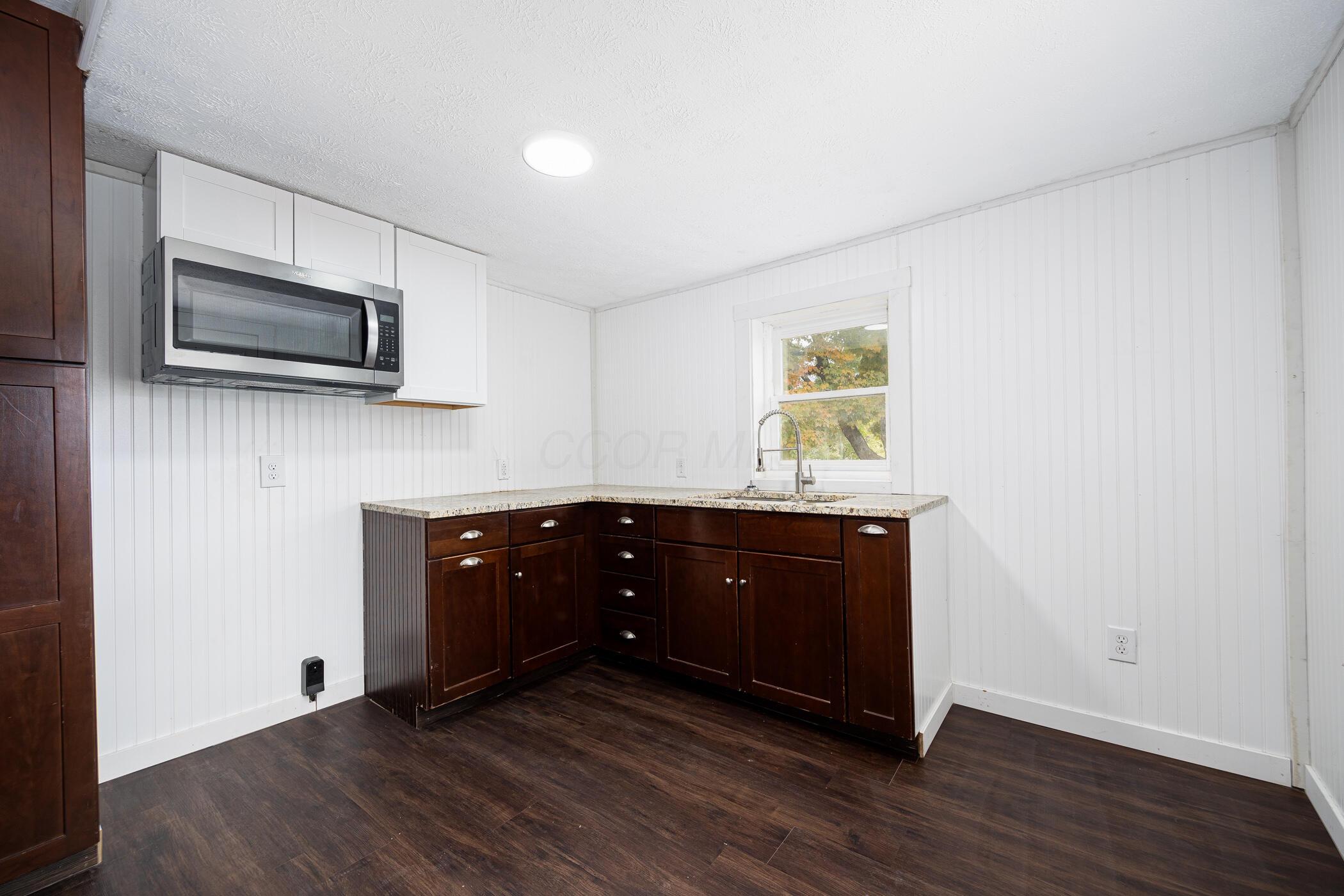 128 W Corwin Street Property Photo 13