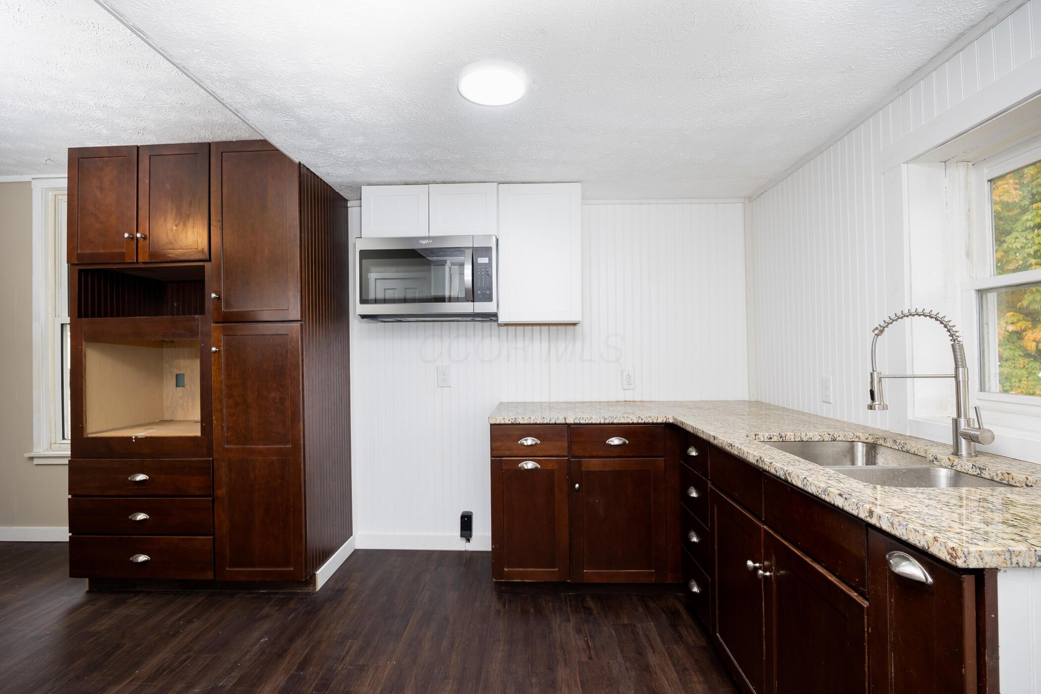 128 W Corwin Street Property Photo 16
