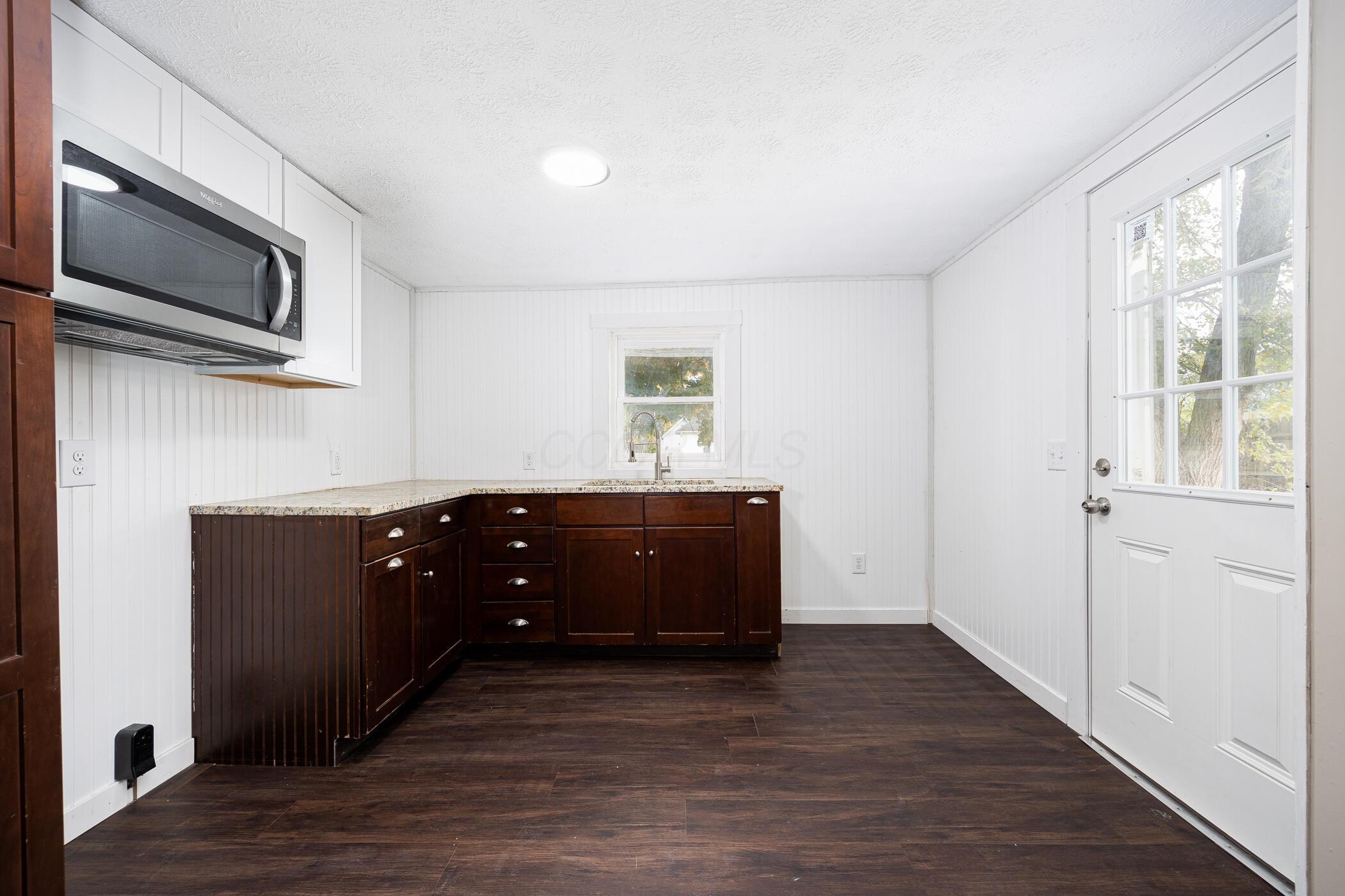 128 W Corwin Street Property Photo 17