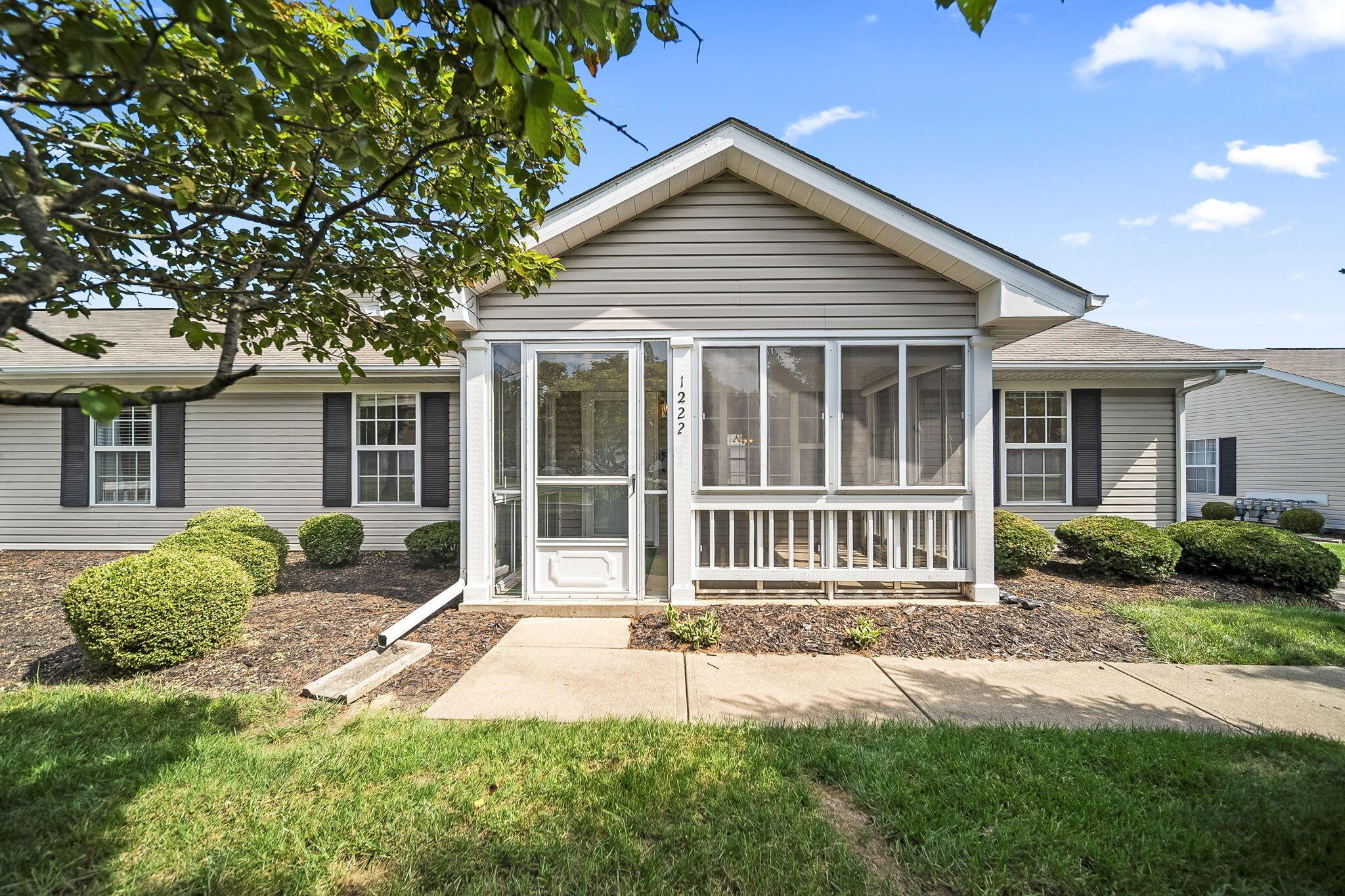 1222 Hillview Circle E Property Photo 1