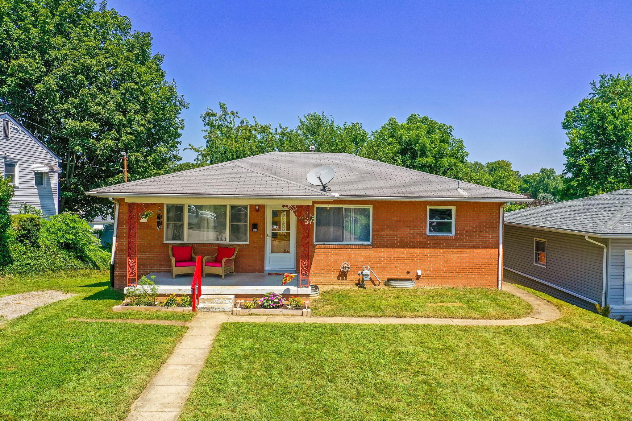 445 Spring Street Property Photo 1