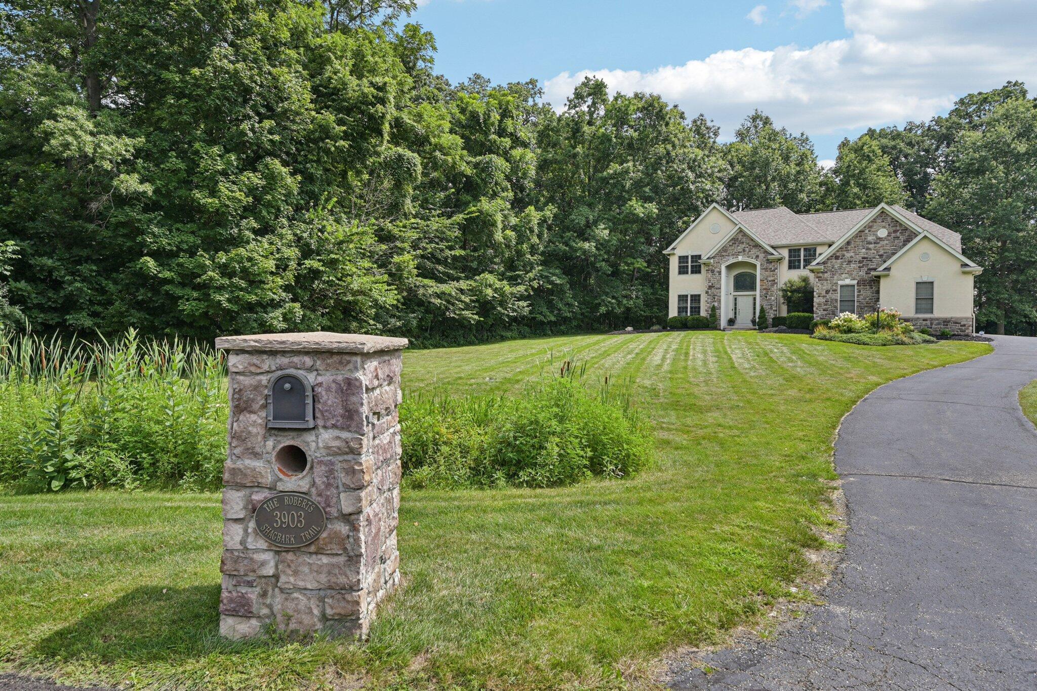 3903 Shagbark Trail Property Photo 1