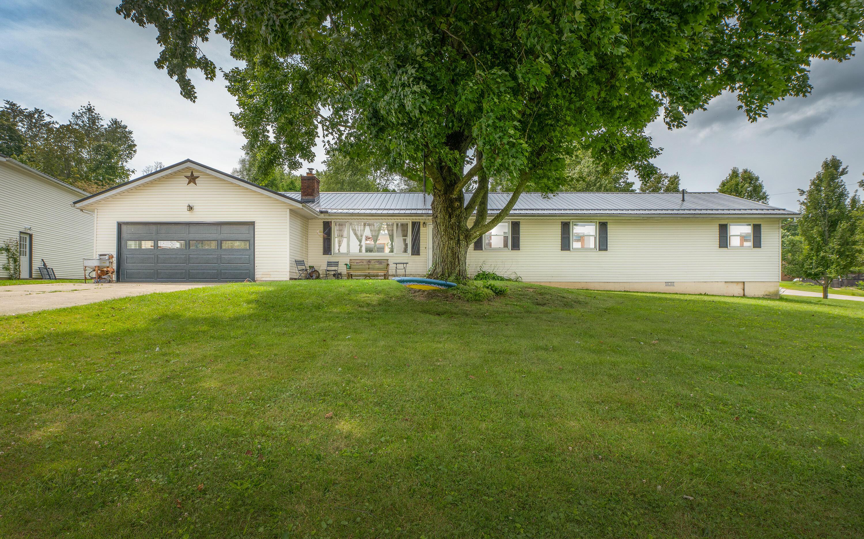 110 E Kochheiser Road Property Photo 1