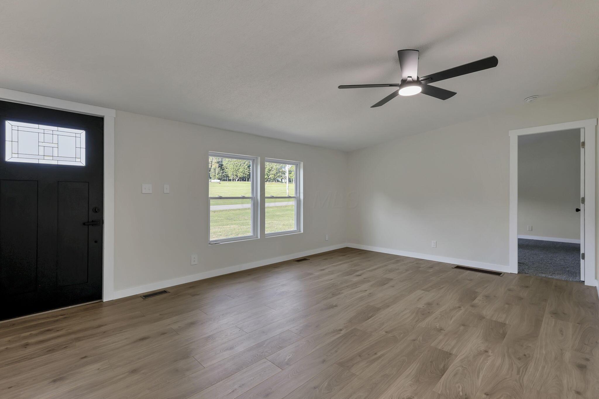 5475 Rush Creek Road Property Photo 7