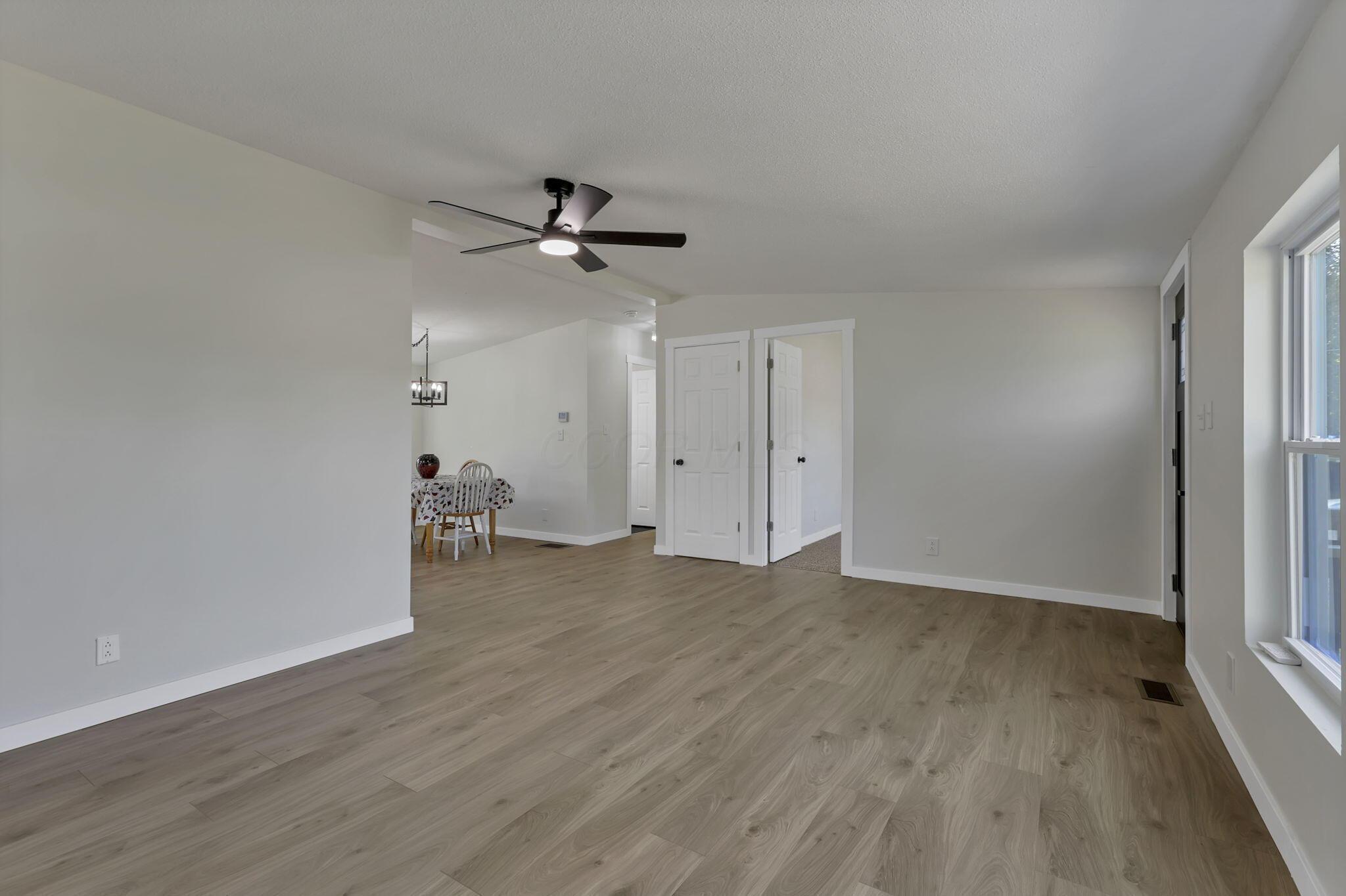 5475 Rush Creek Road Property Photo 10