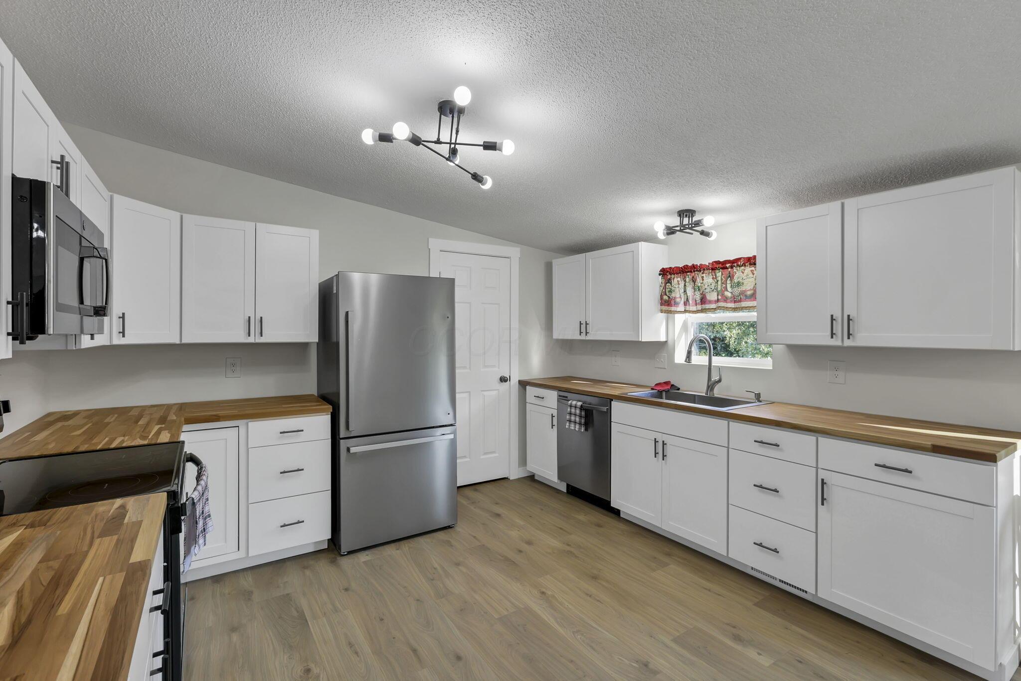 5475 Rush Creek Road Property Photo 14