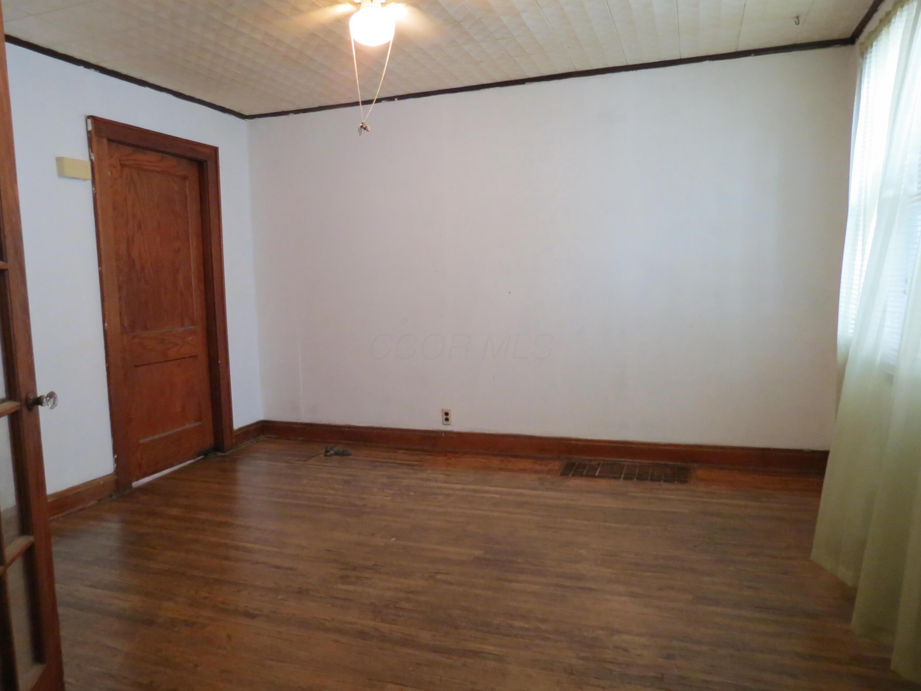 277 S Central Avenue Property Photo 3