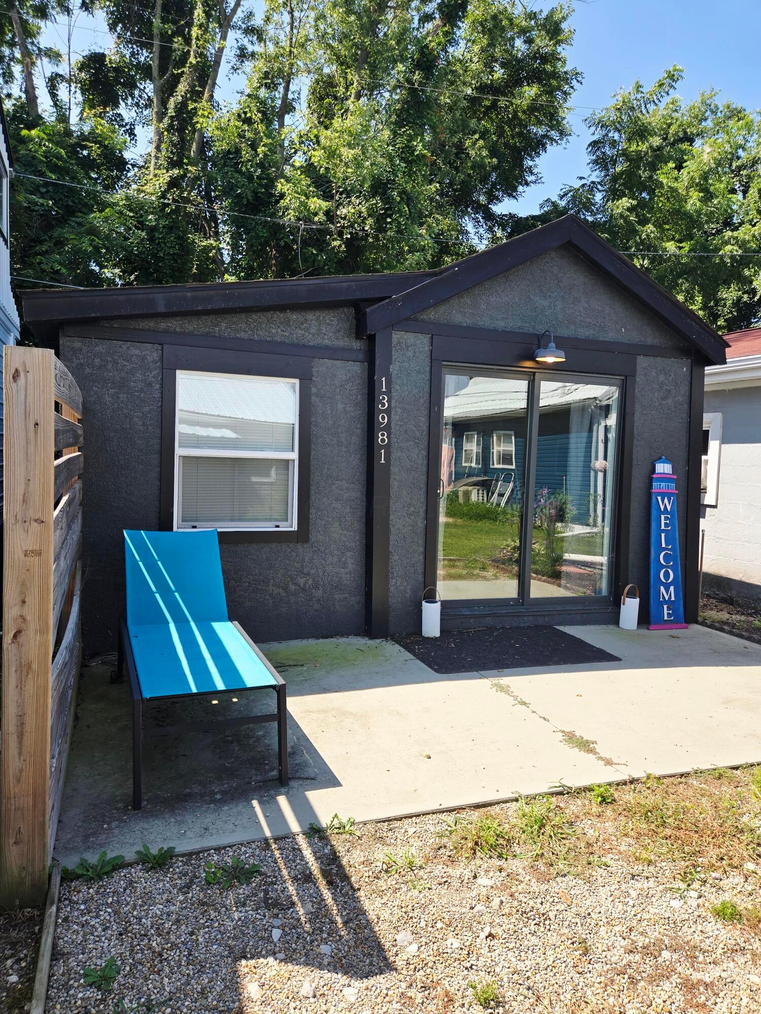 13981 Custers Point Road Ne Property Photo 1