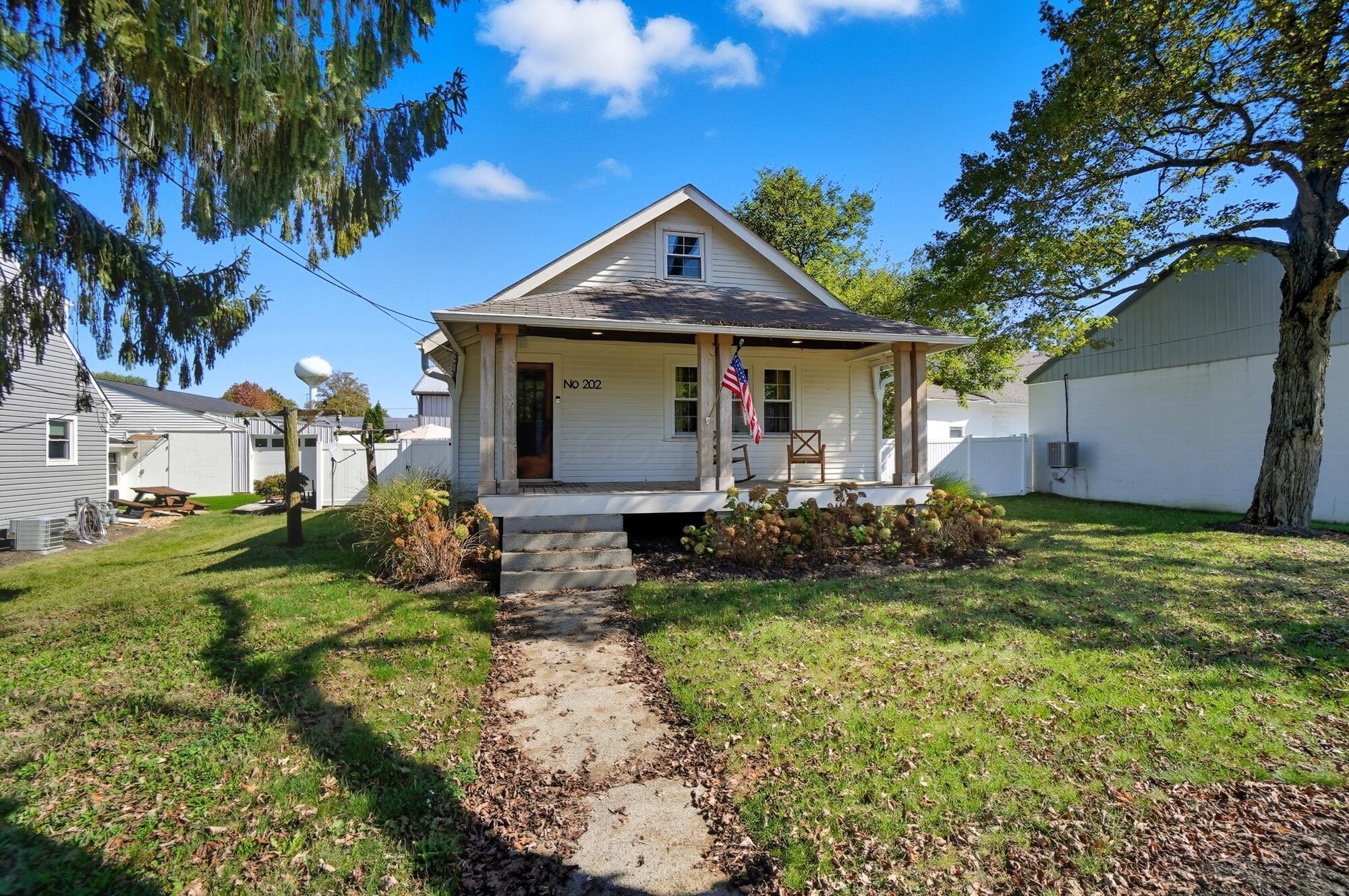 202 N Columbus Street Property Photo 1