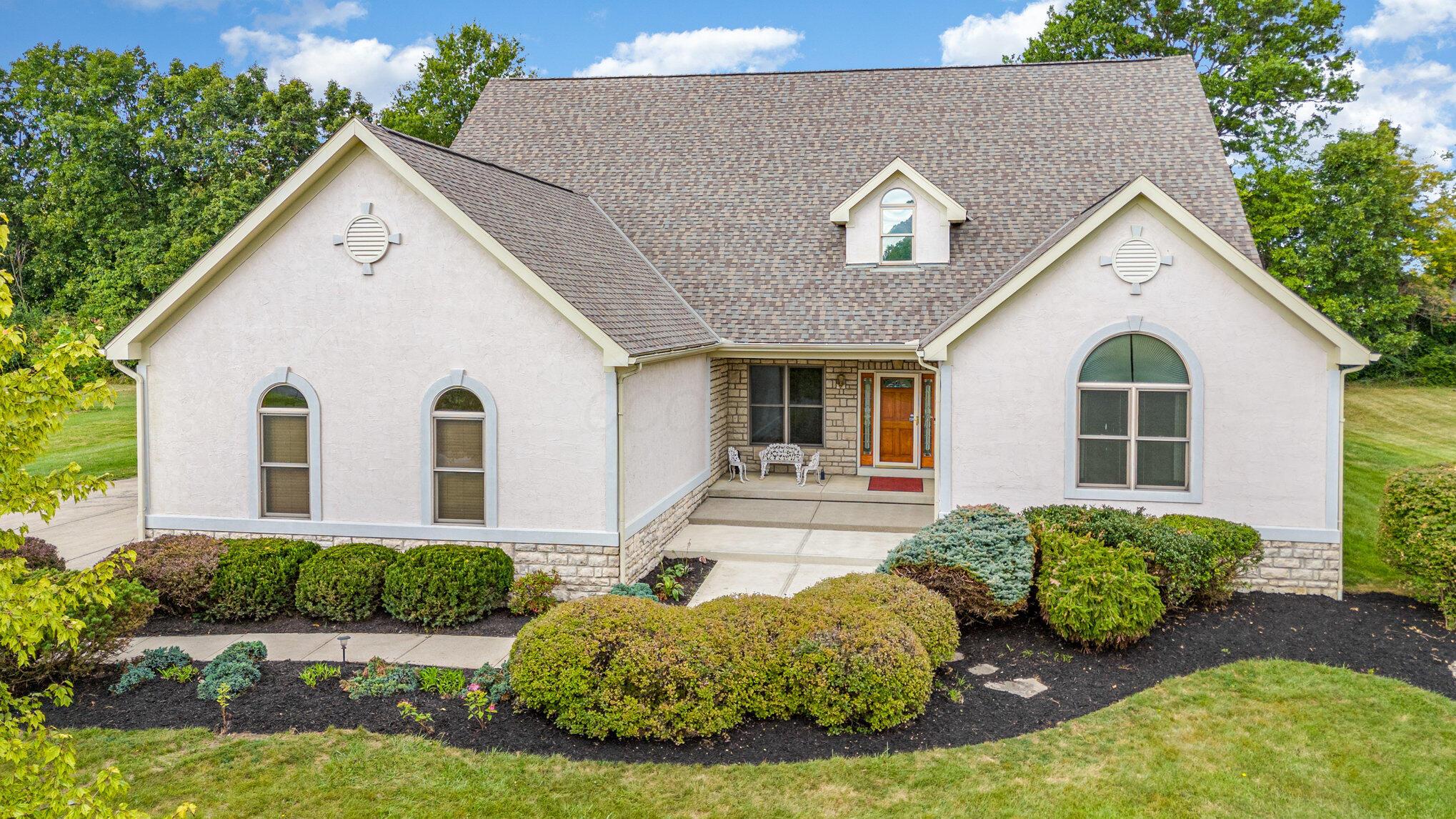 2690 Red Robin Way
