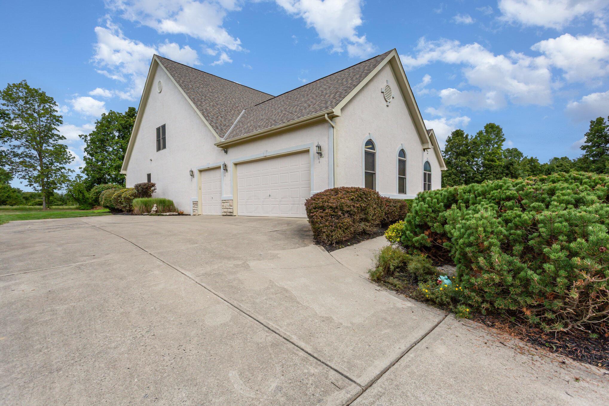 2690 Red Robin Way Property Photo 8