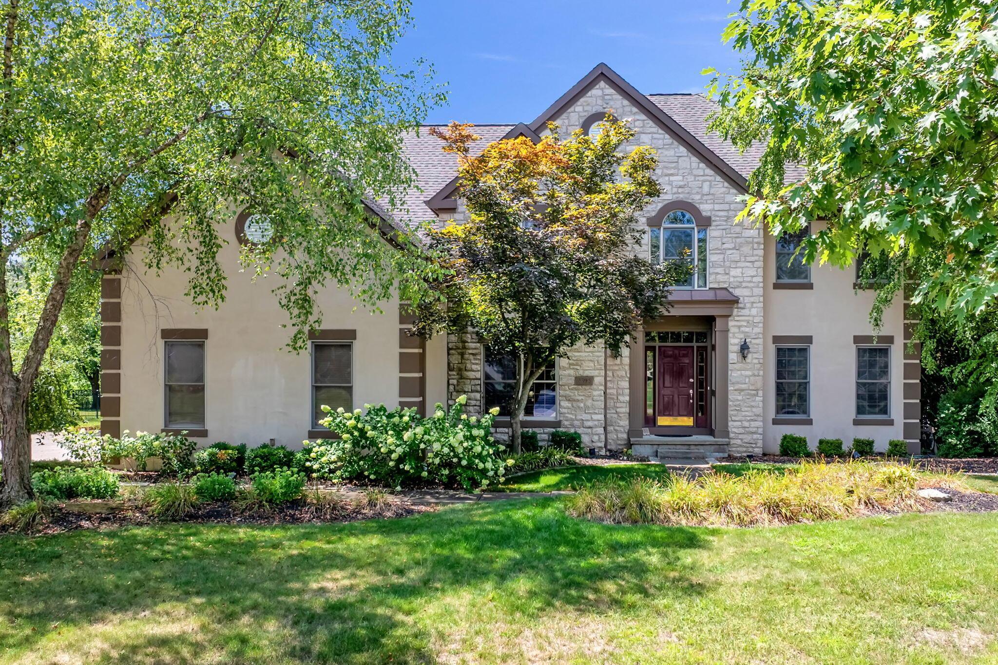 3395 Heritage Oaks Drive Property Photo 1