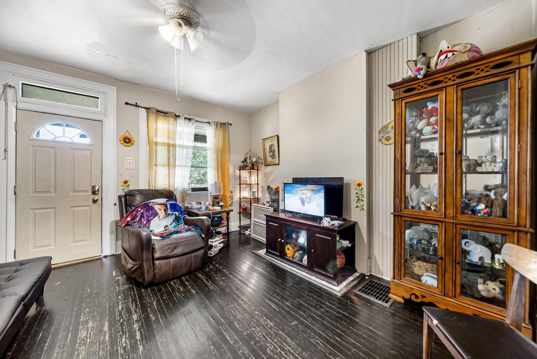457 E Woodrow Avenue Property Photo 7