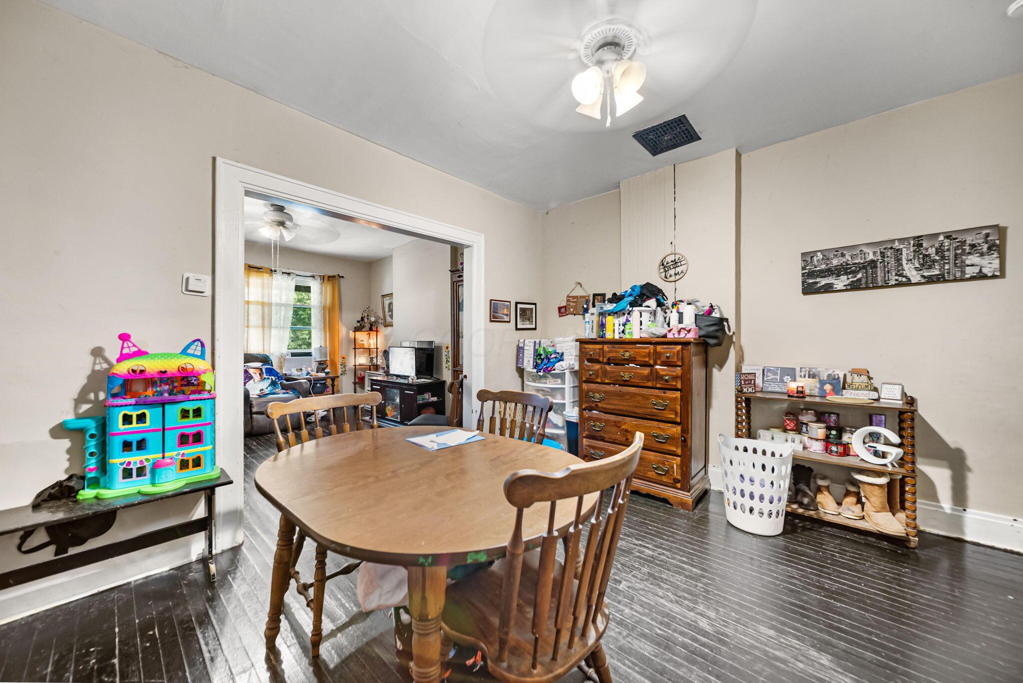 457 E Woodrow Avenue Property Photo 10