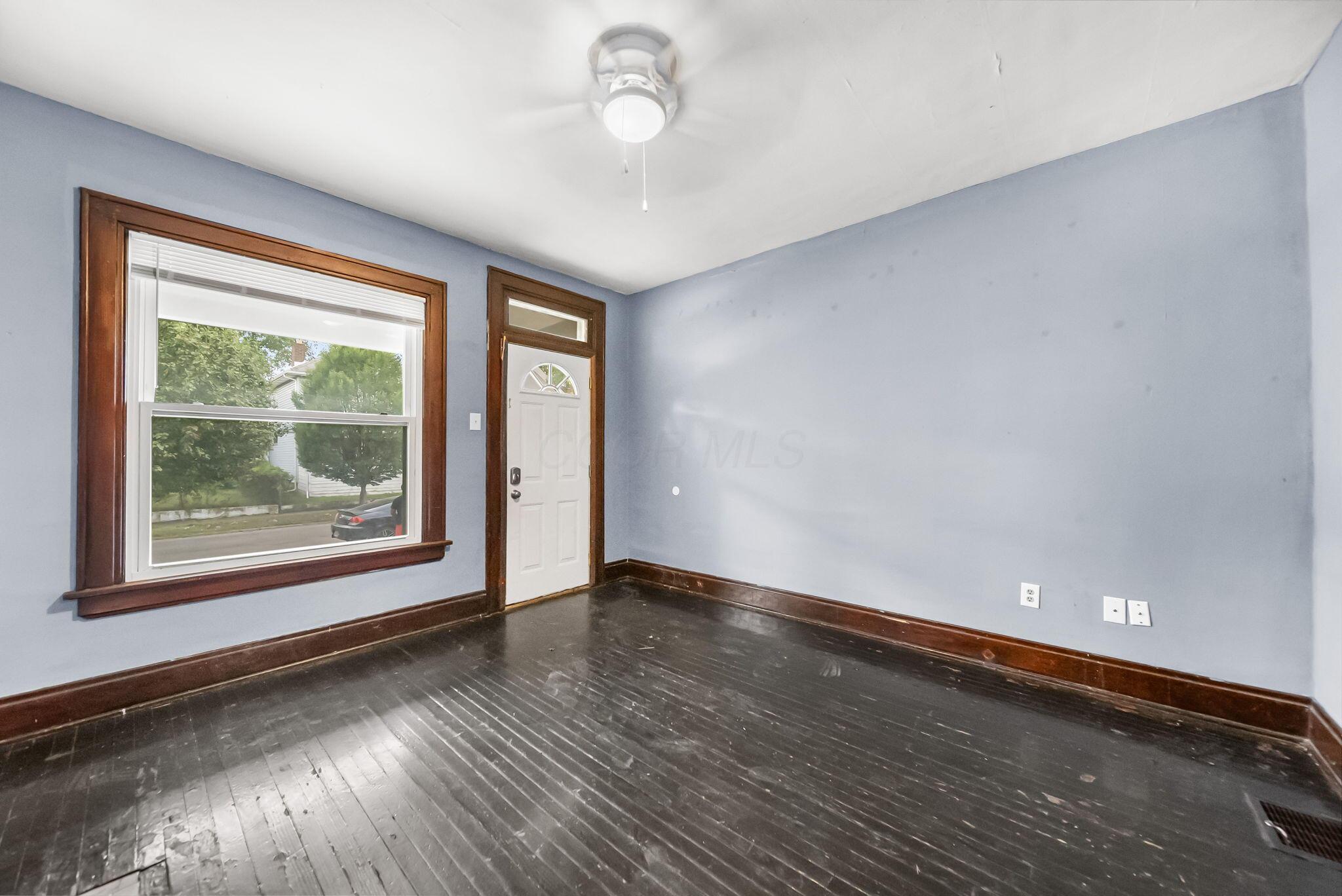 457 E Woodrow Avenue Property Photo 31