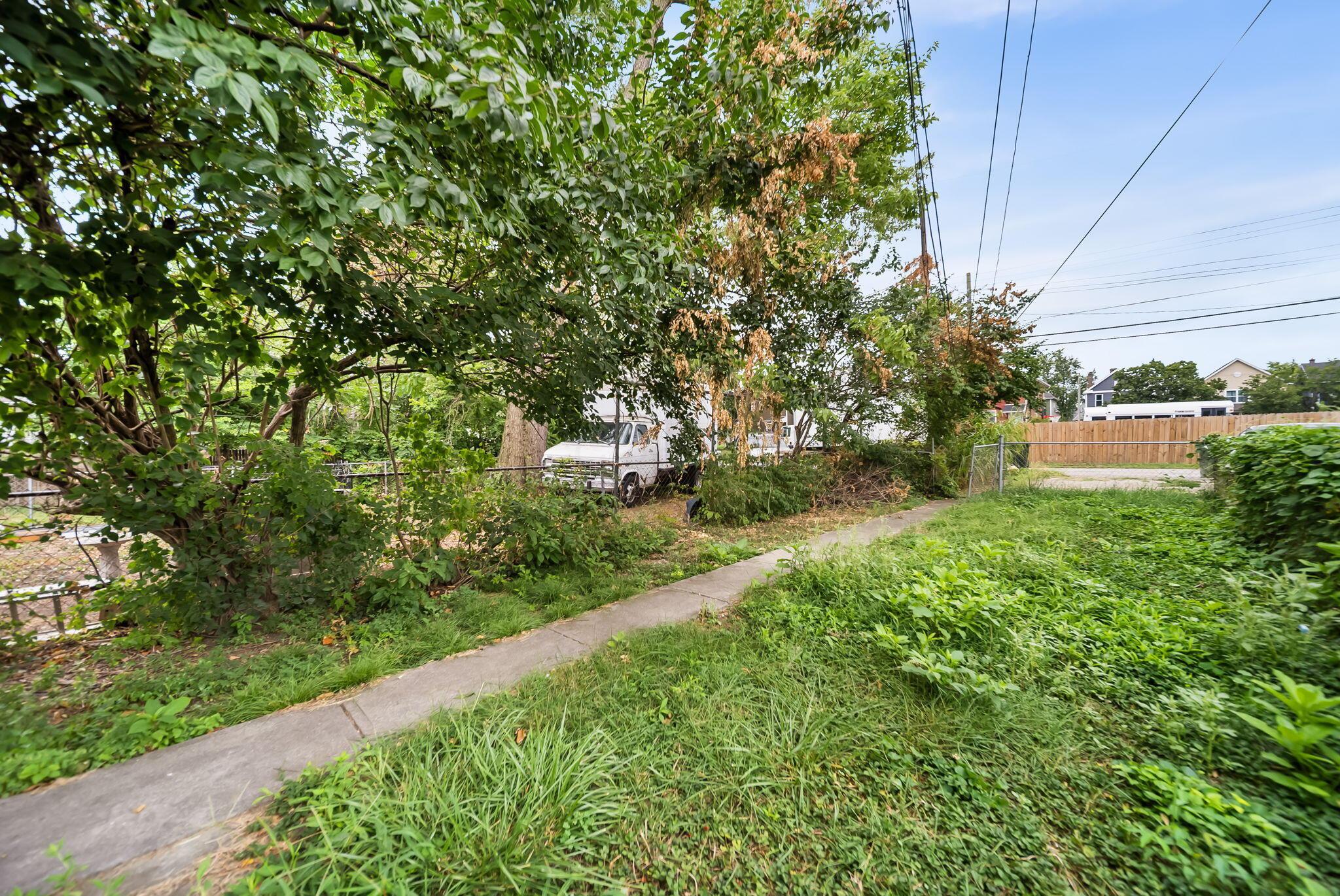 457 E Woodrow Avenue Property Photo 56
