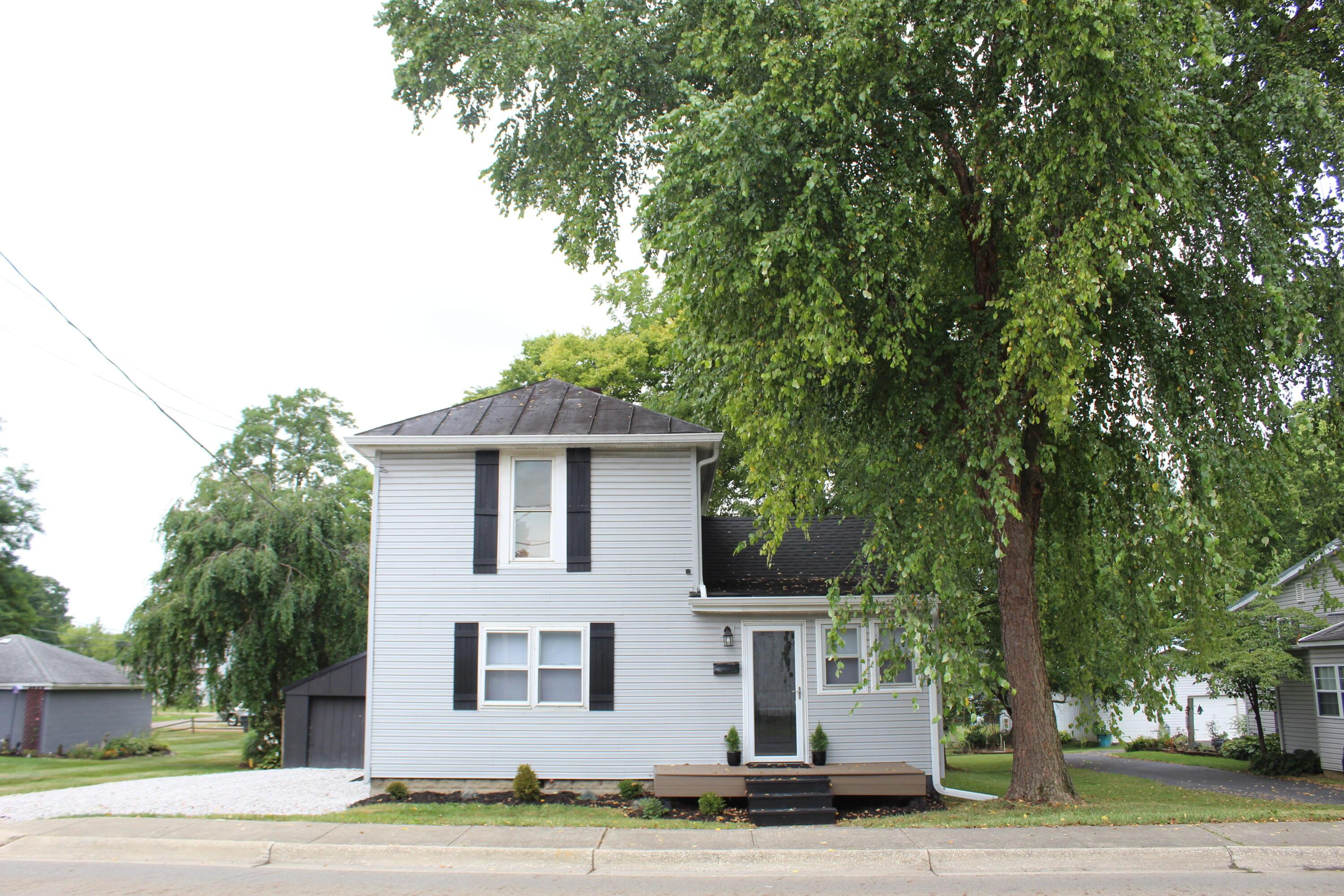 137 S Oregon Street Property Photo 1