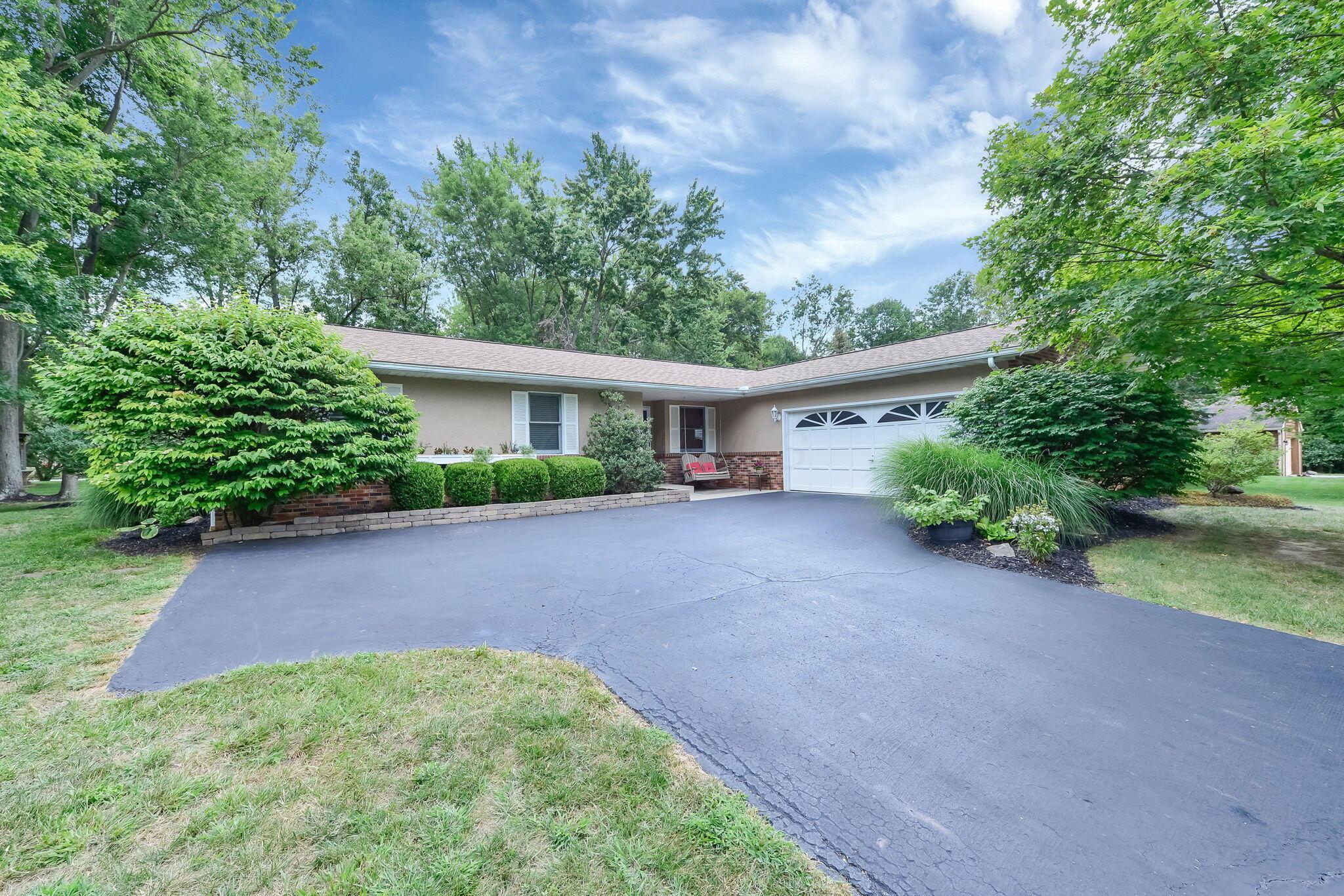 8950 Easton Drive Property Photo 1