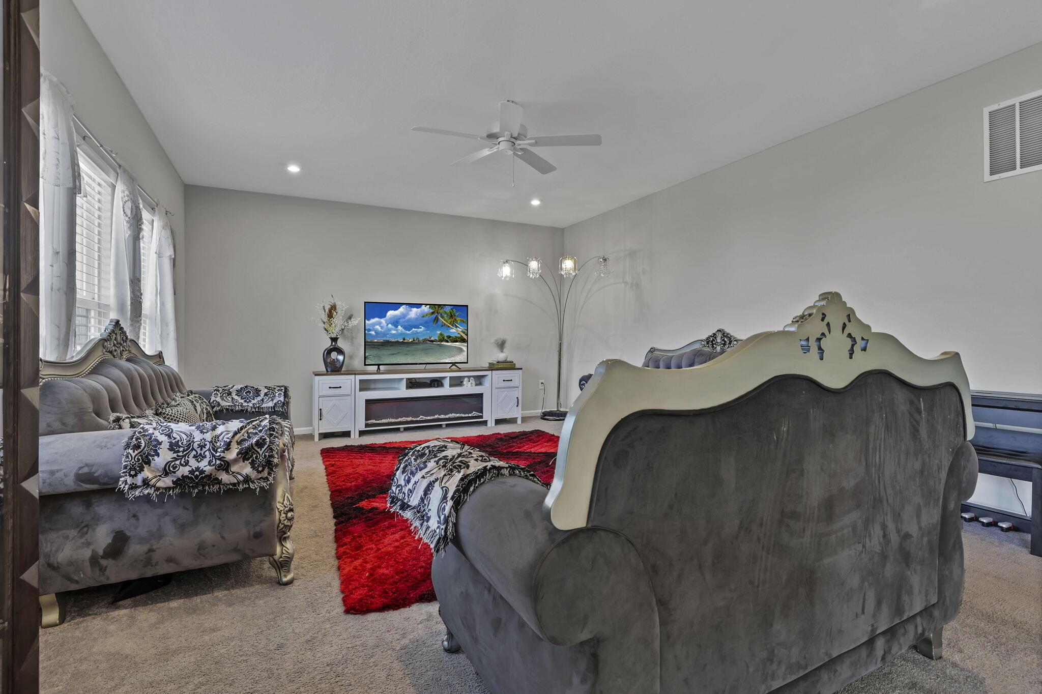 7362 Bromfield Drive Property Photo 6