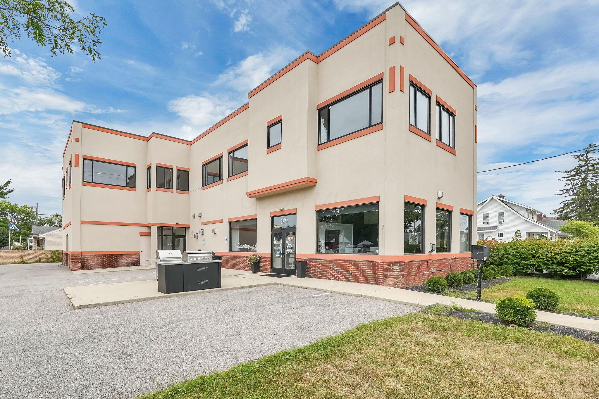 3827 Broadway Property Photo 1