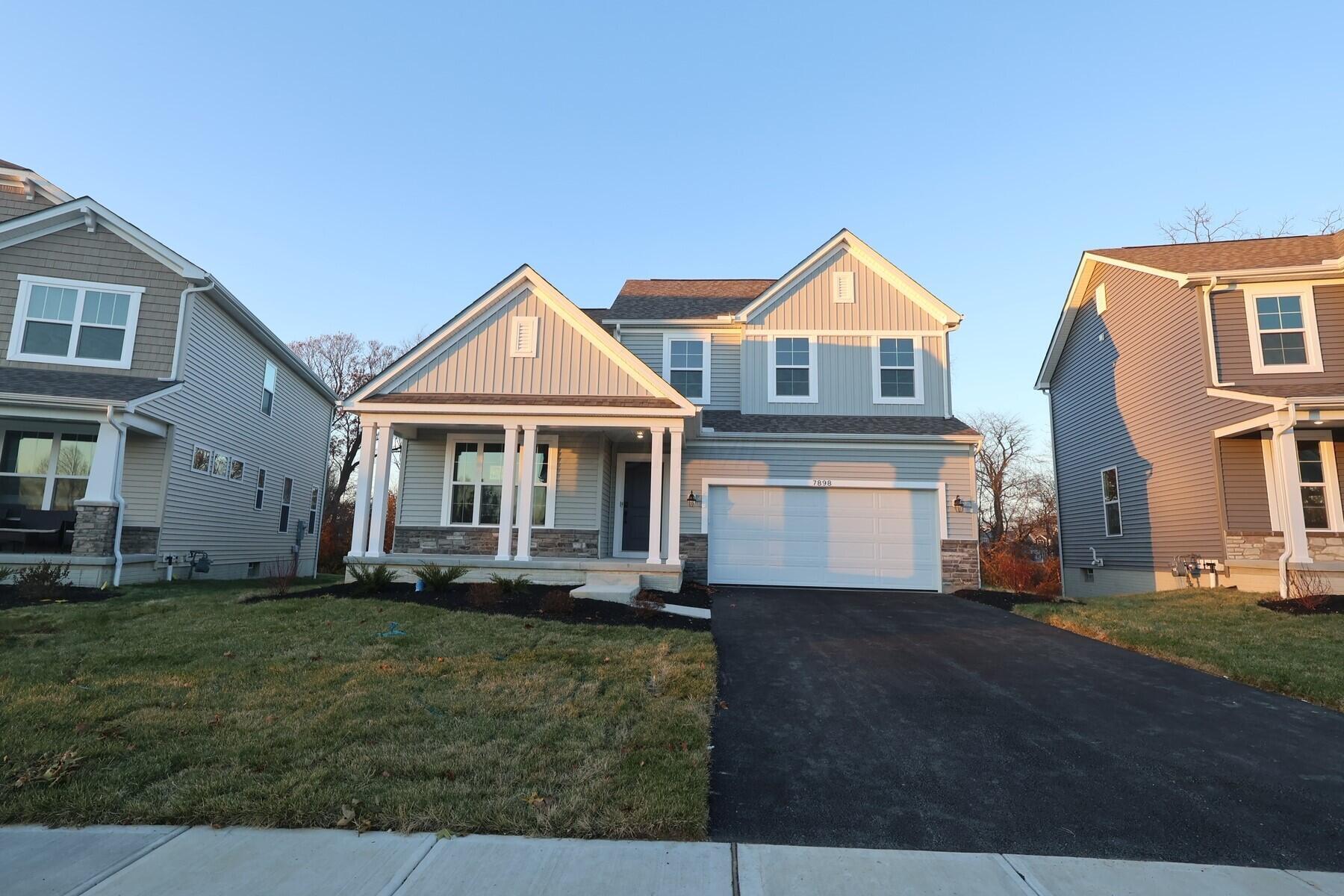 7898 Collins Drive Property Photo 1