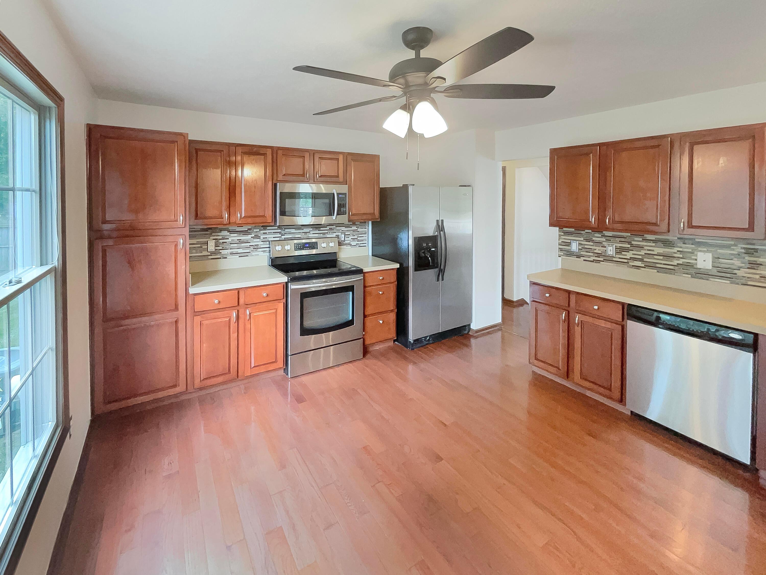 695 Hennigans Grove Road Property Photo 6