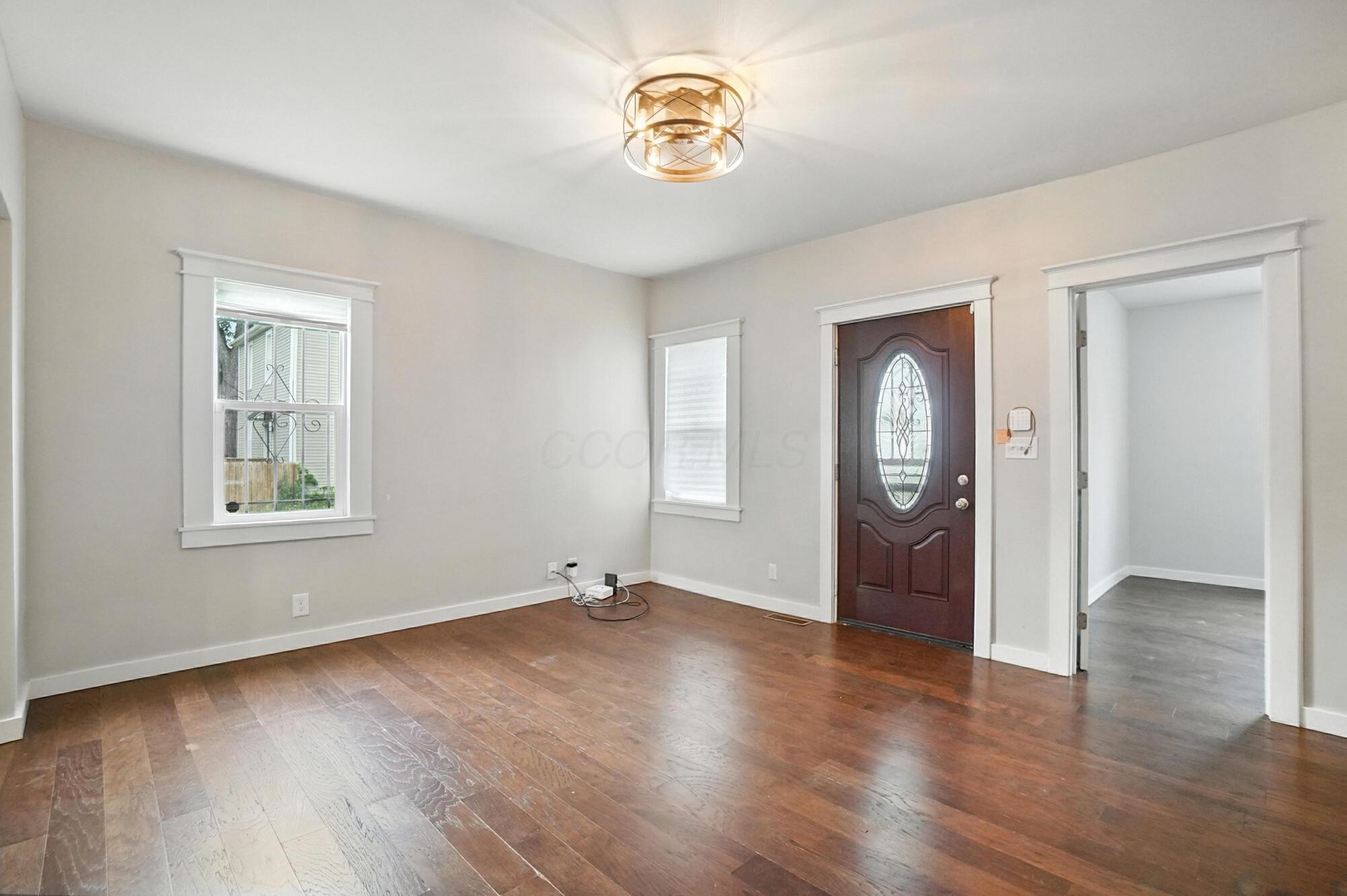 33 S Princeton Avenue Property Photo 5