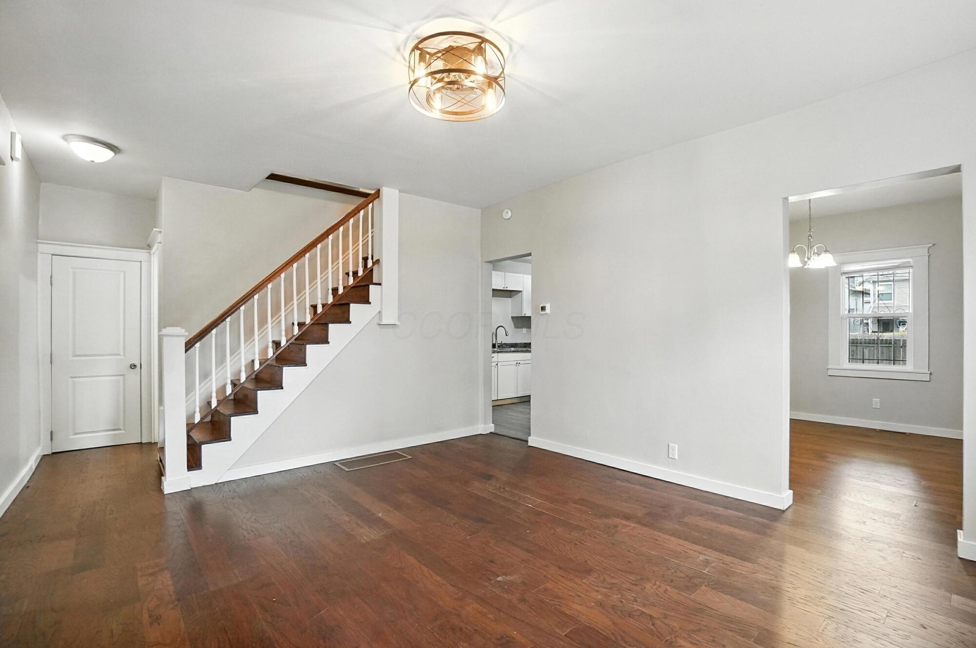 33 S Princeton Avenue Property Photo 7