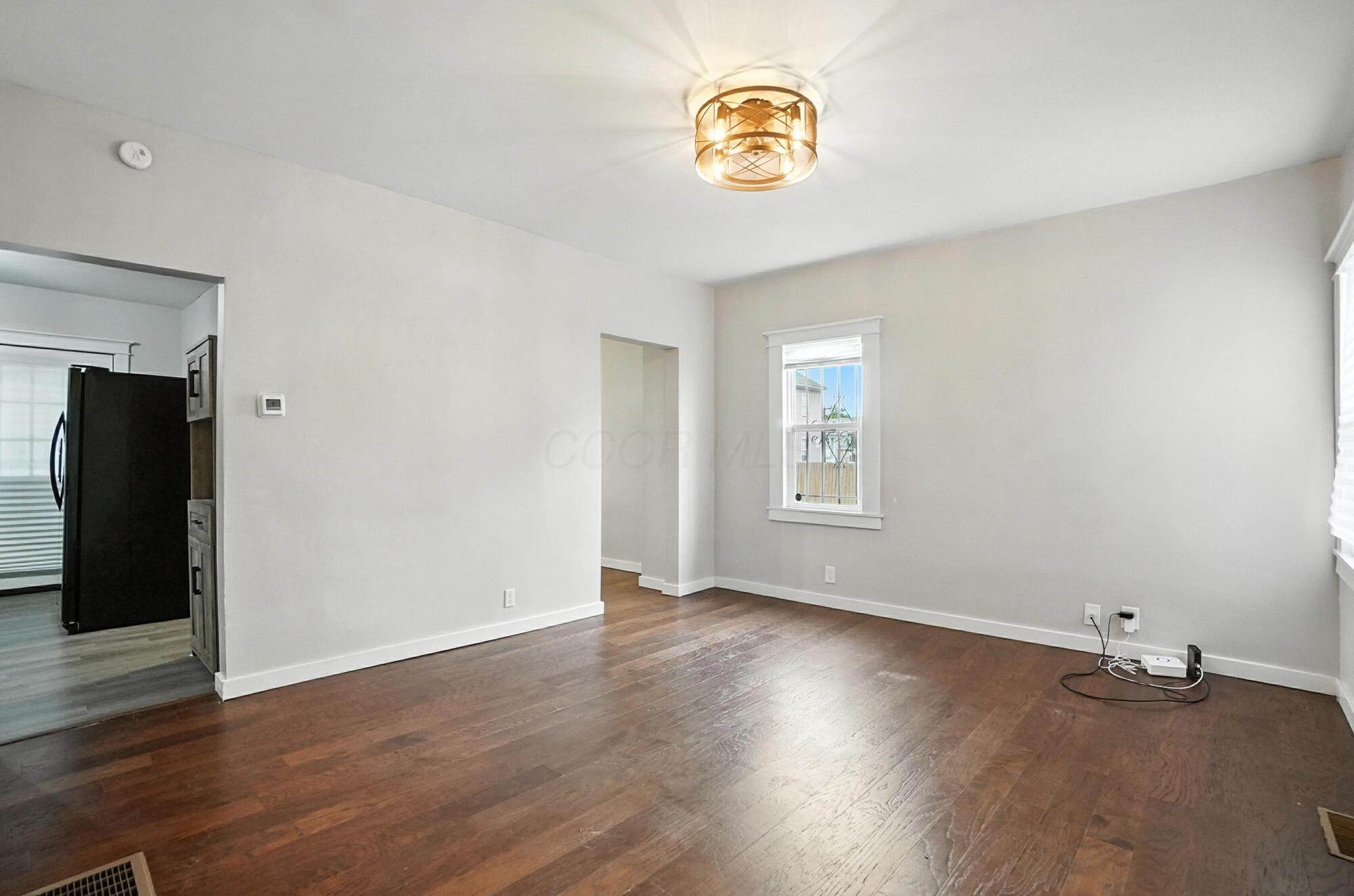 33 S Princeton Avenue Property Photo 8