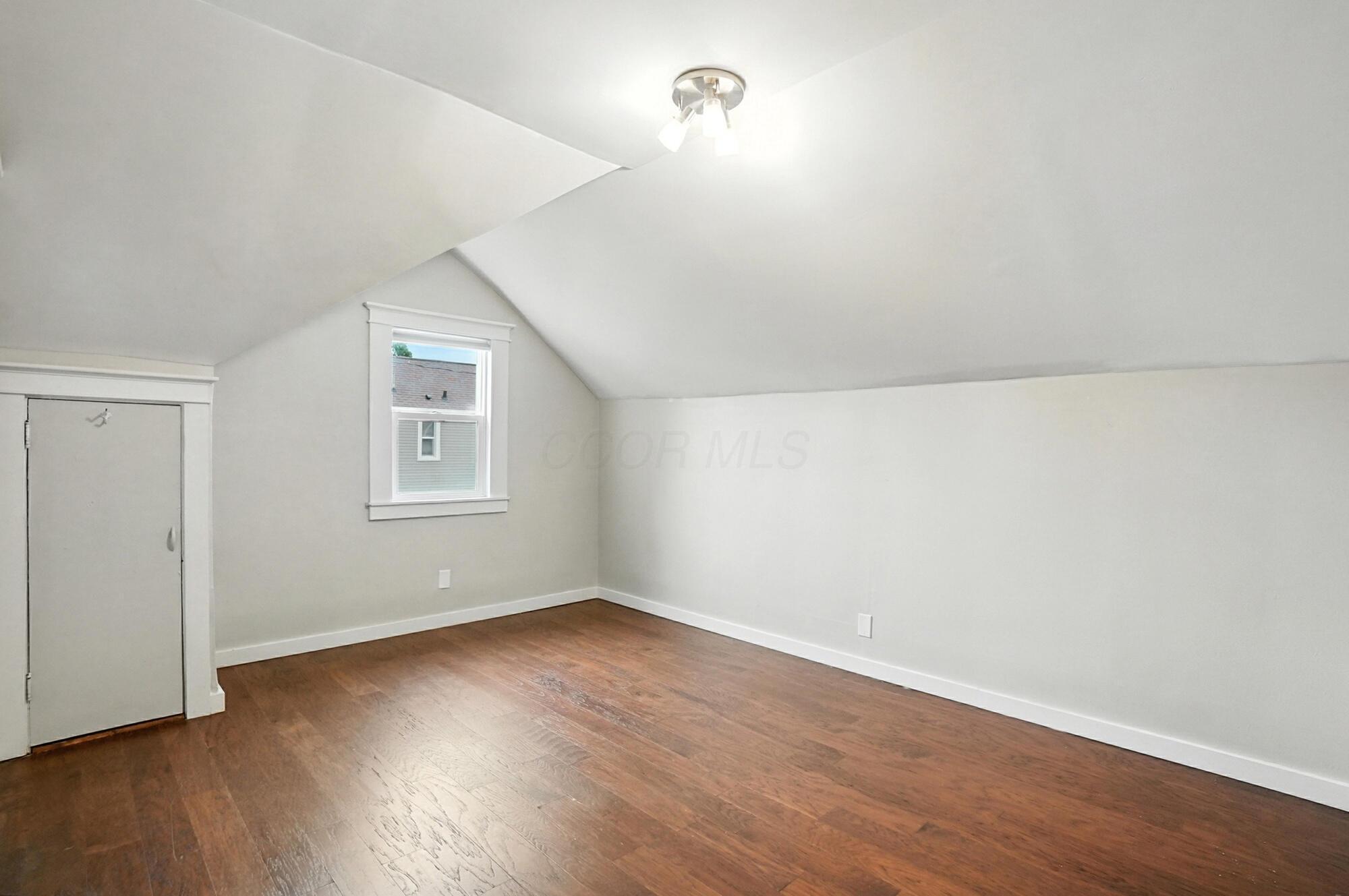 33 S Princeton Avenue Property Photo 22