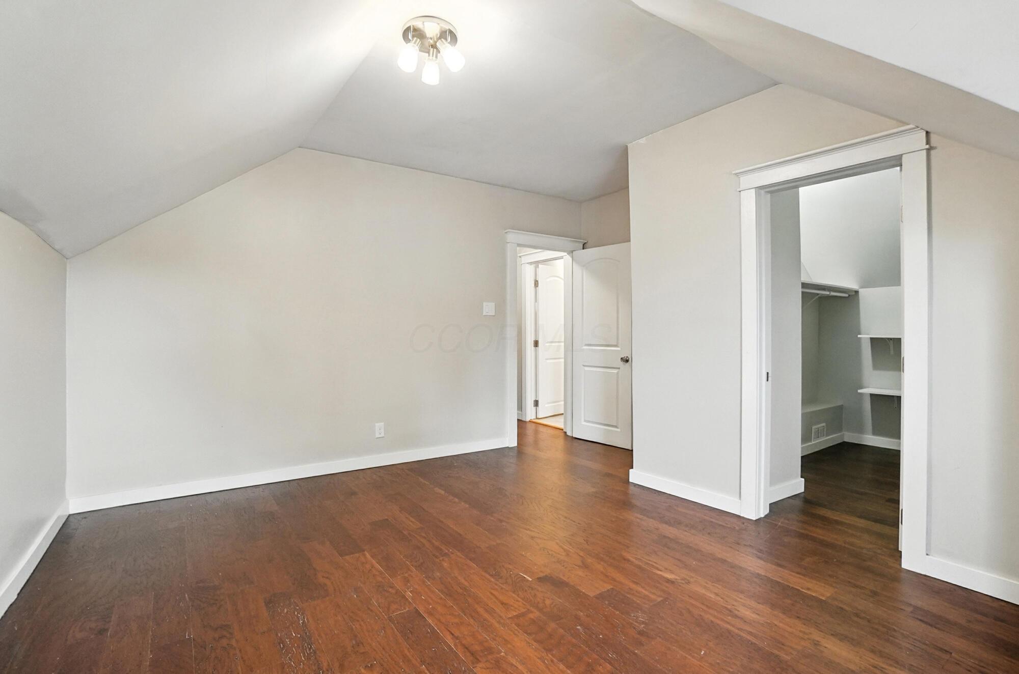 33 S Princeton Avenue Property Photo 23