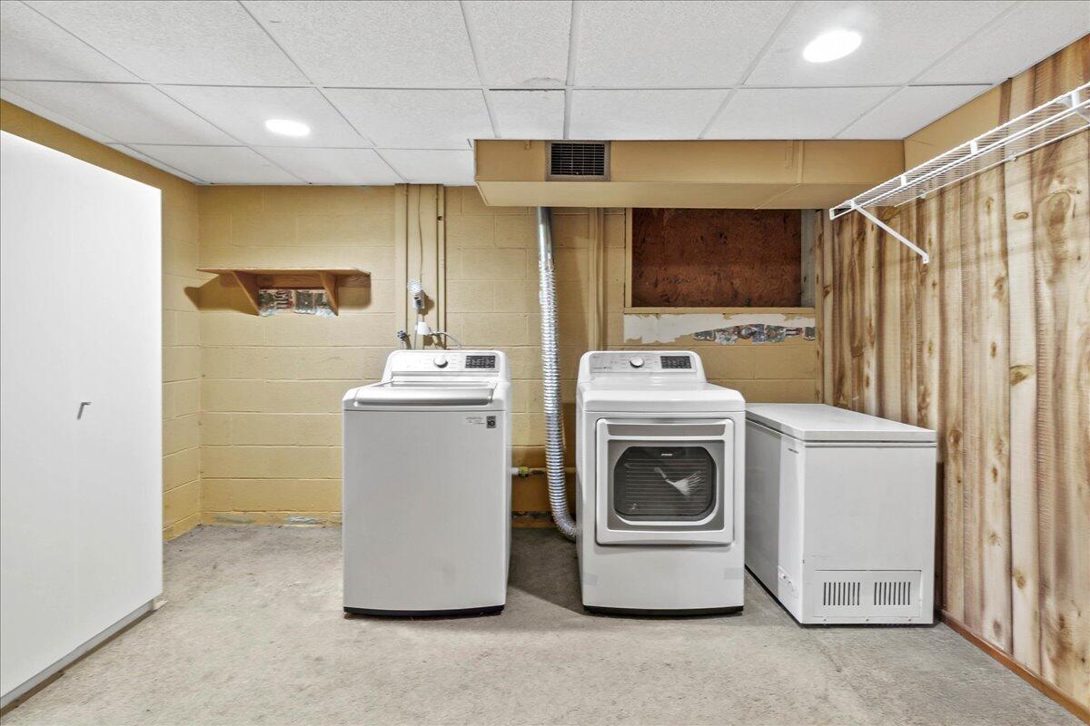 1200 Erie Street Property Photo 25