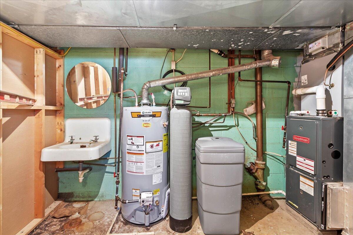 1200 Erie Street Property Photo 26