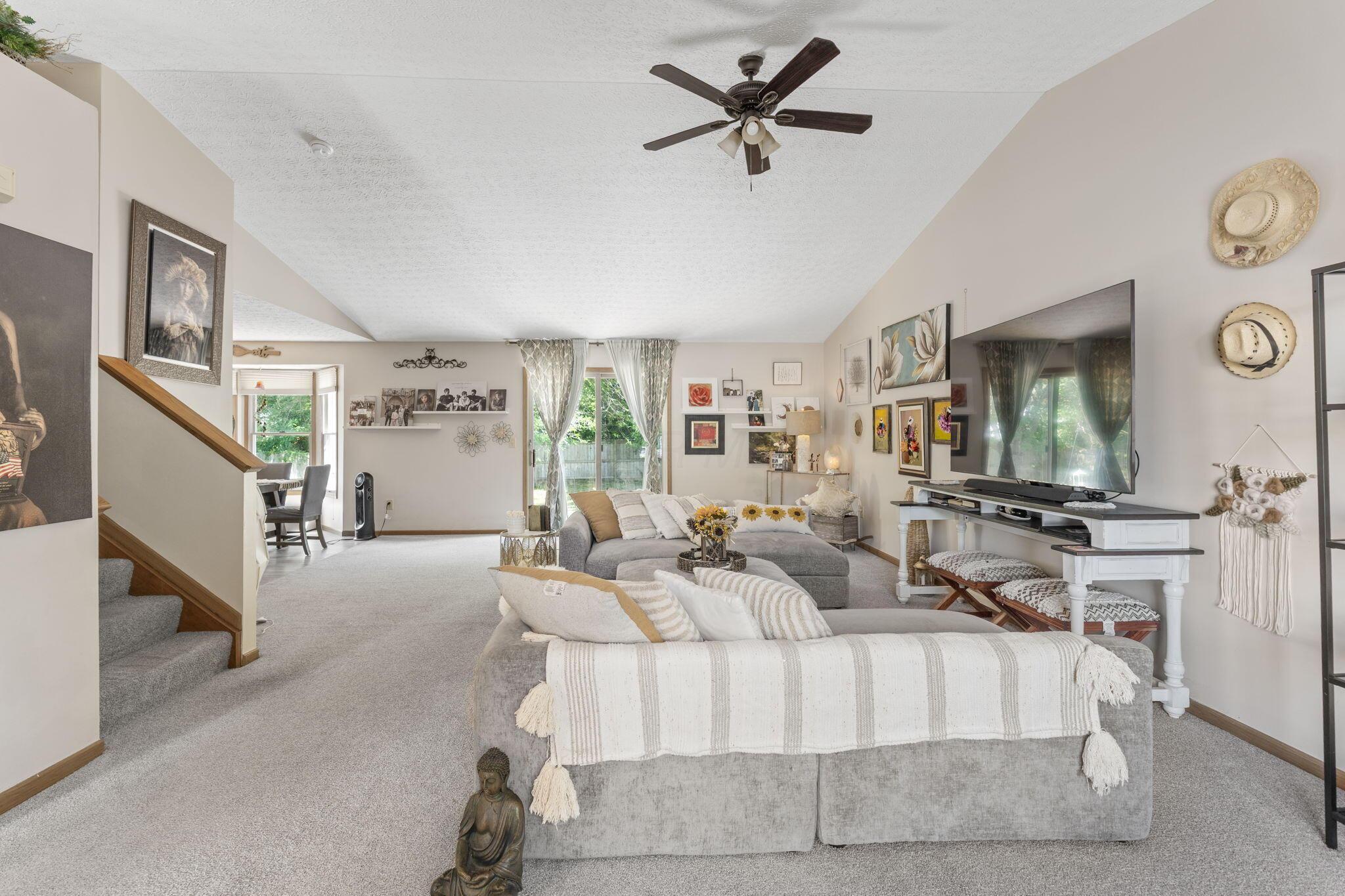 496 Tourmaline Drive Property Photo 6