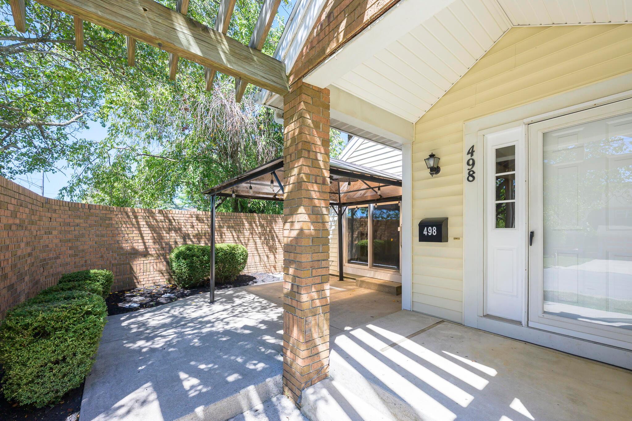 498 Newford Drive Property Photo 1