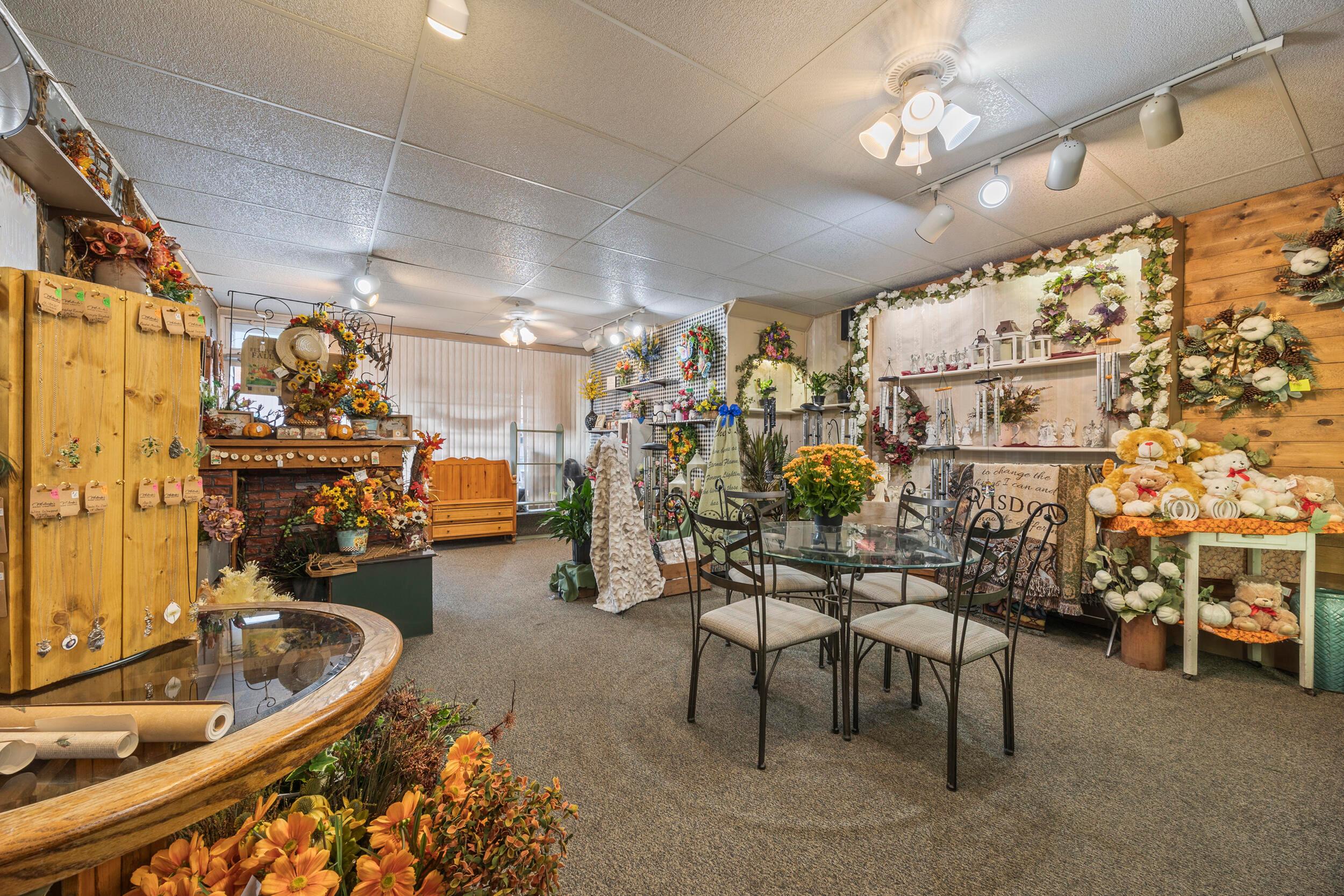 225 S Sandusky Avenue, 2 Property Photo 4