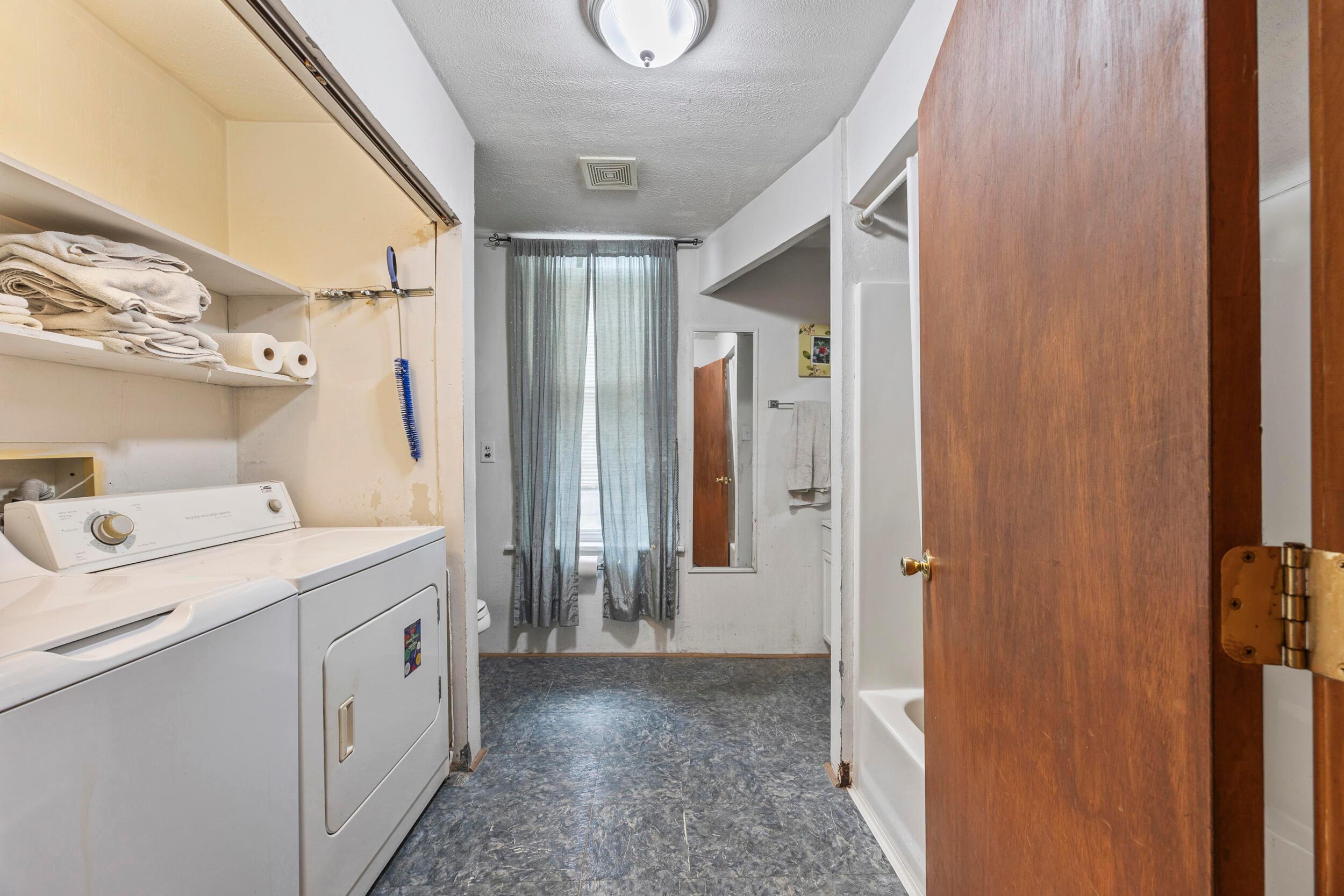 225 S Sandusky Avenue, 2 Property Photo 16