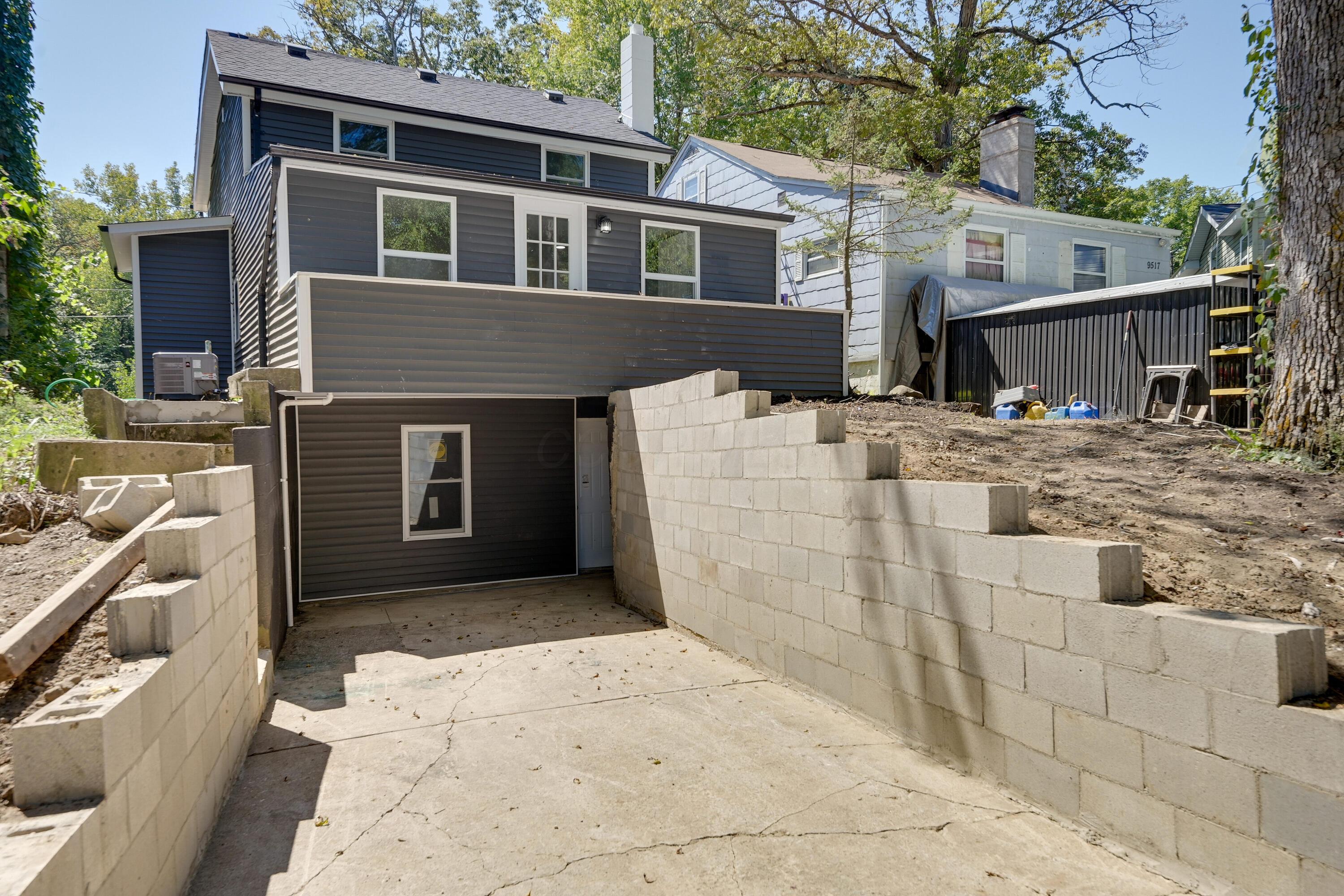 9519 High Free Pike Property Photo 1