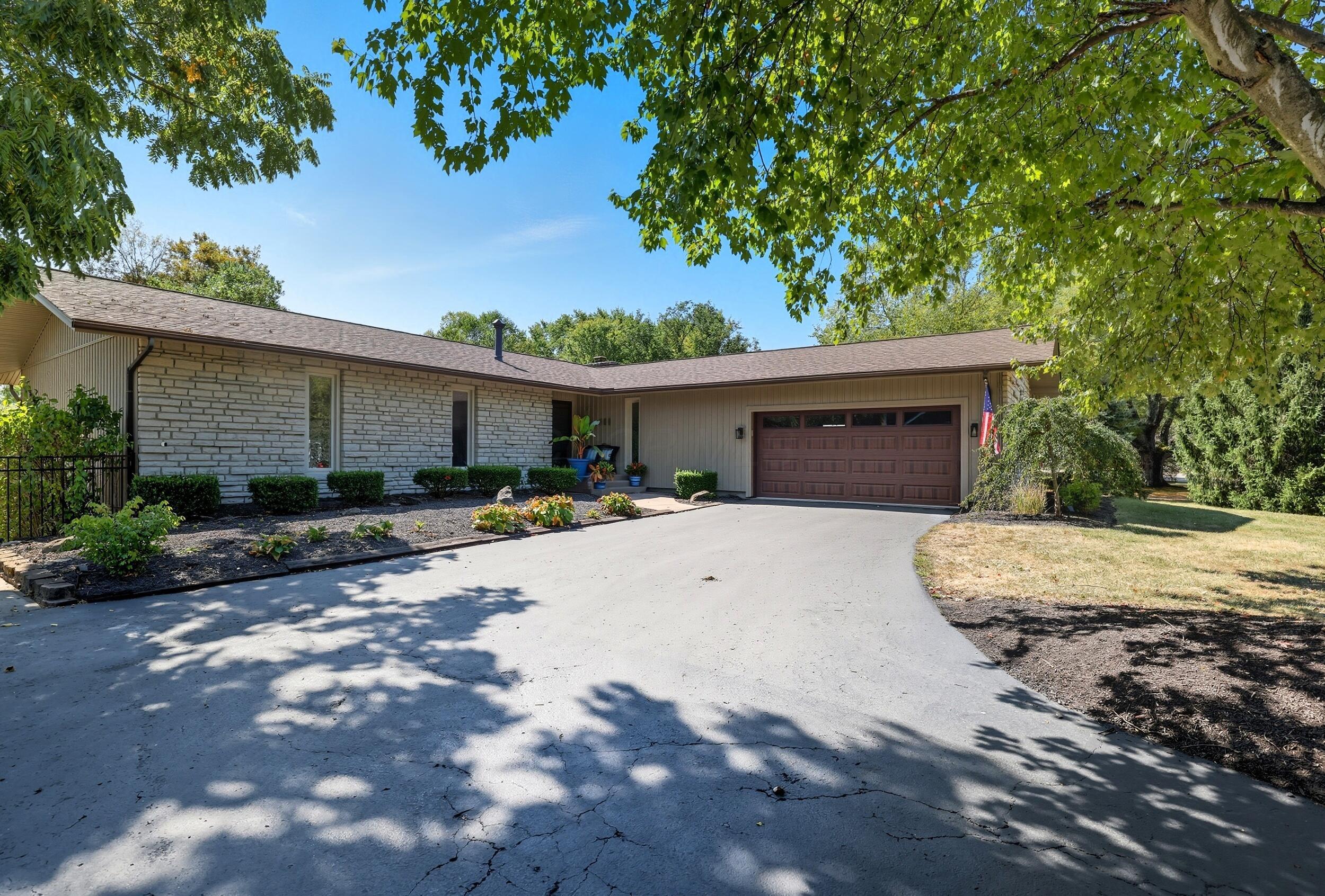 941 Clubview Boulevard S Property Photo 1