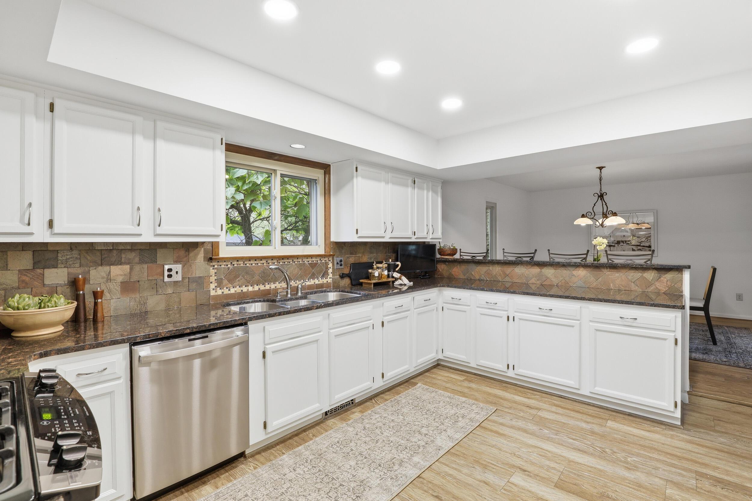 941 Clubview Boulevard S Property Photo 15