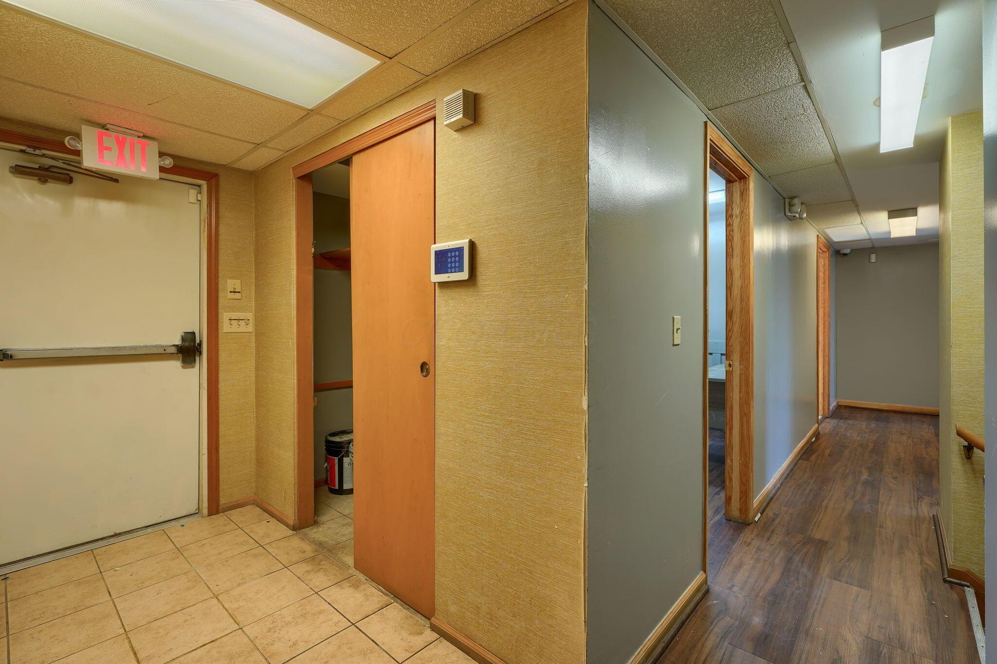 2505 Woodley Road Property Photo 51