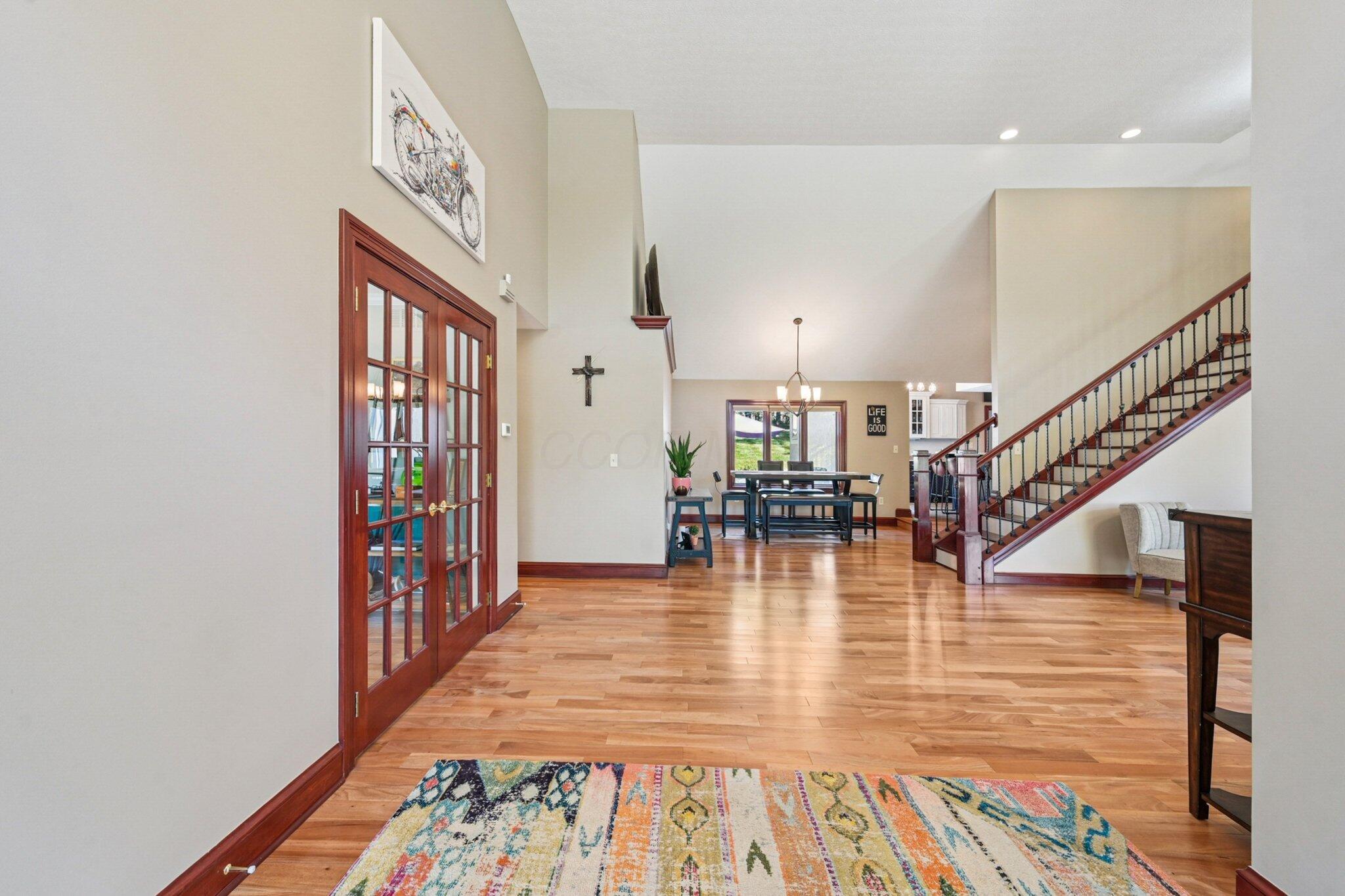 10669 Riverside Drive Property Photo 16