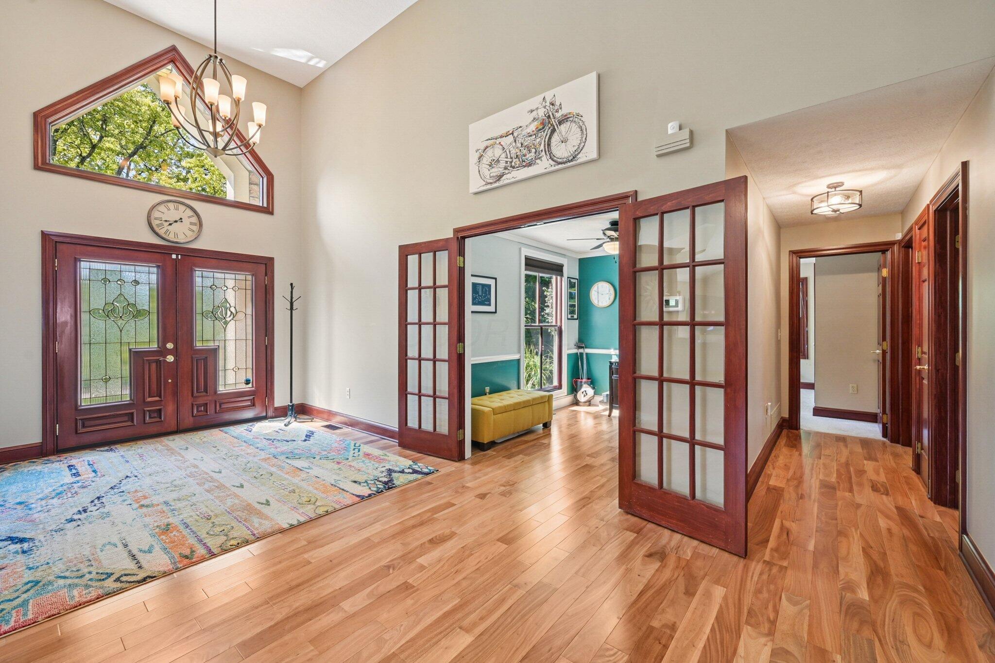 10669 Riverside Drive Property Photo 17