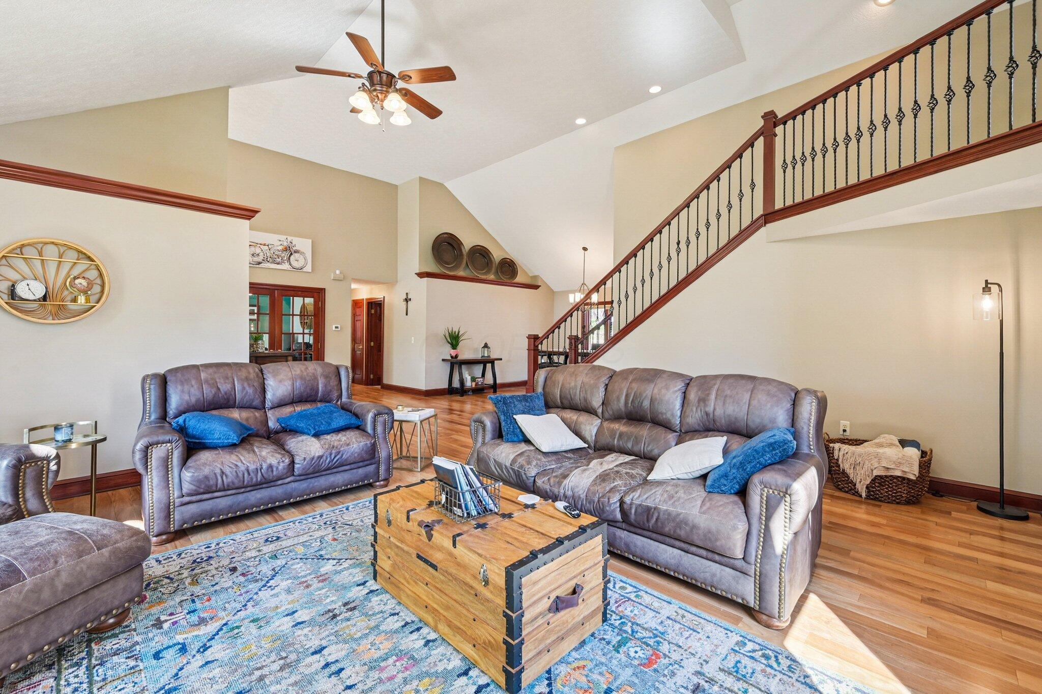 10669 Riverside Drive Property Photo 23
