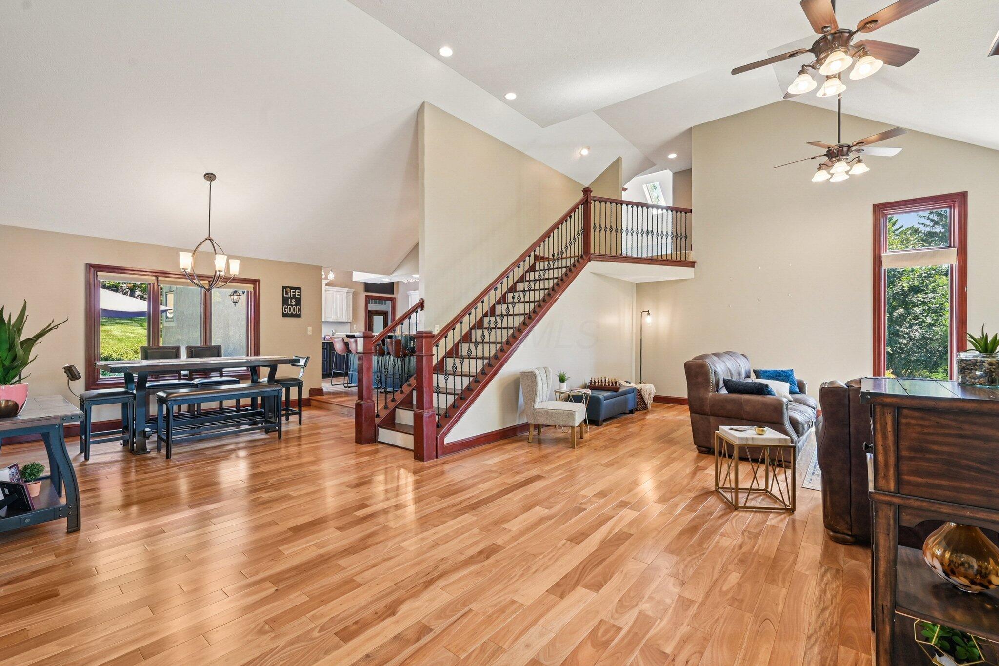 10669 Riverside Drive Property Photo 25