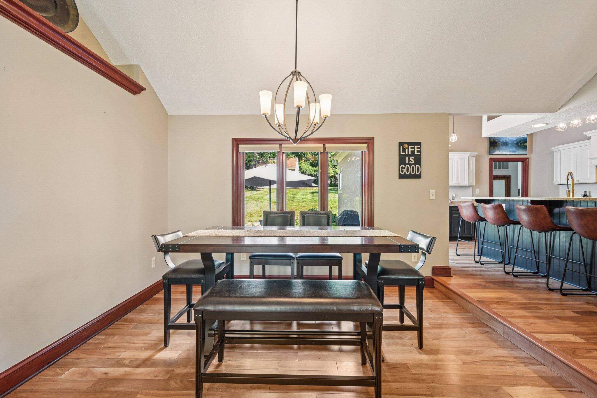 10669 Riverside Drive Property Photo 27