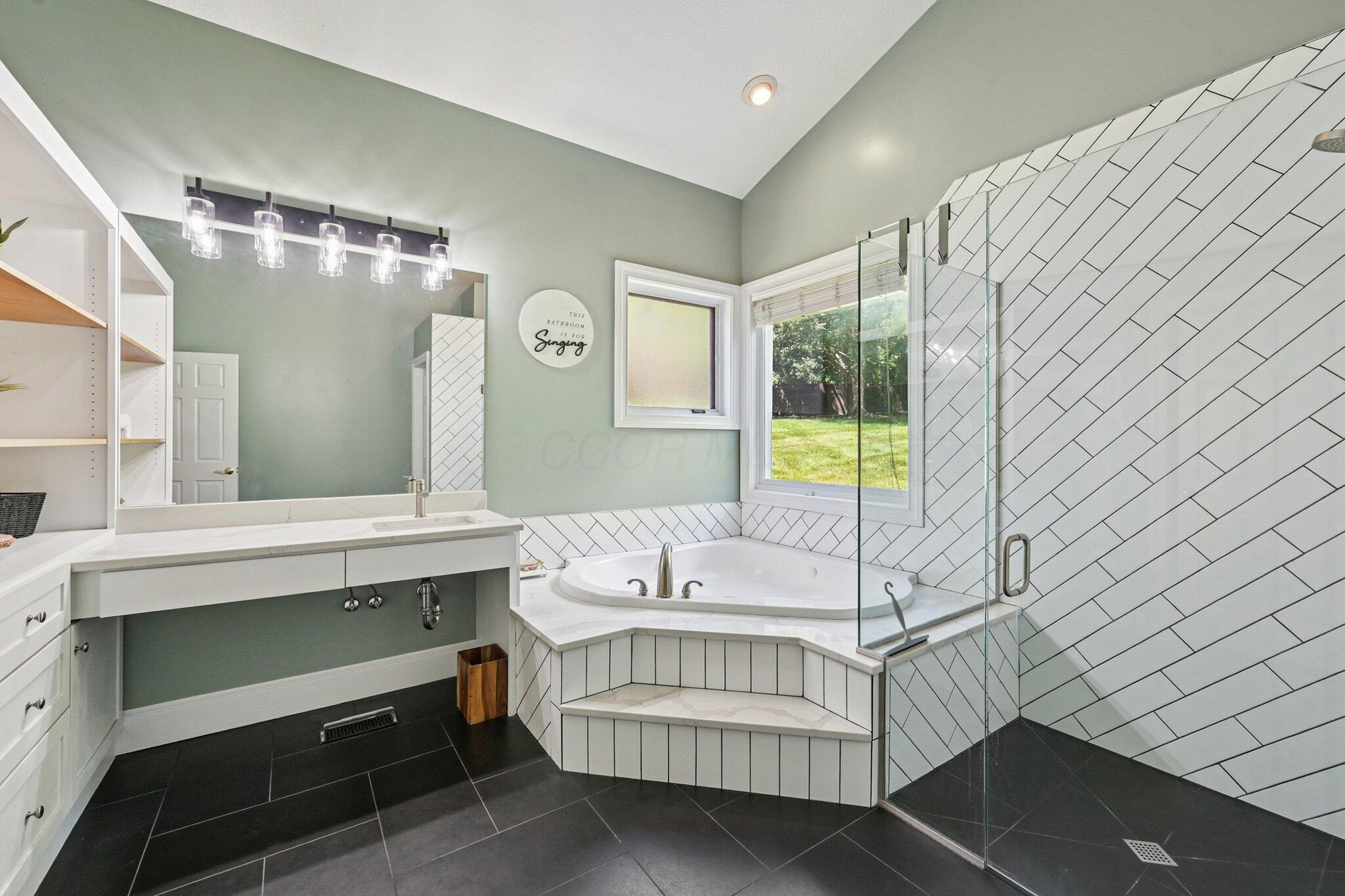 10669 Riverside Drive Property Photo 41