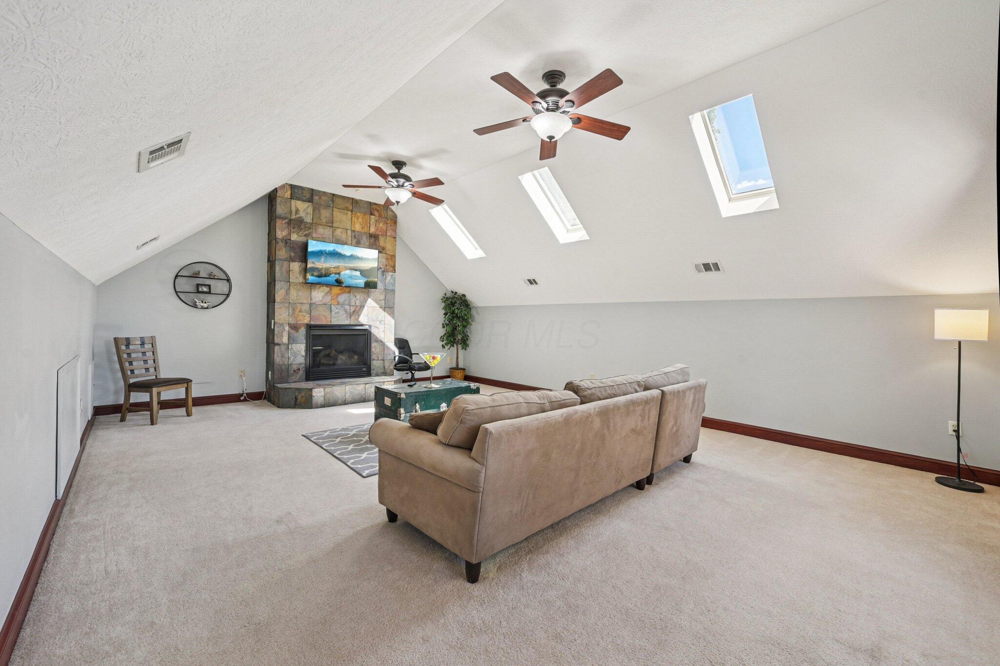10669 Riverside Drive Property Photo 49