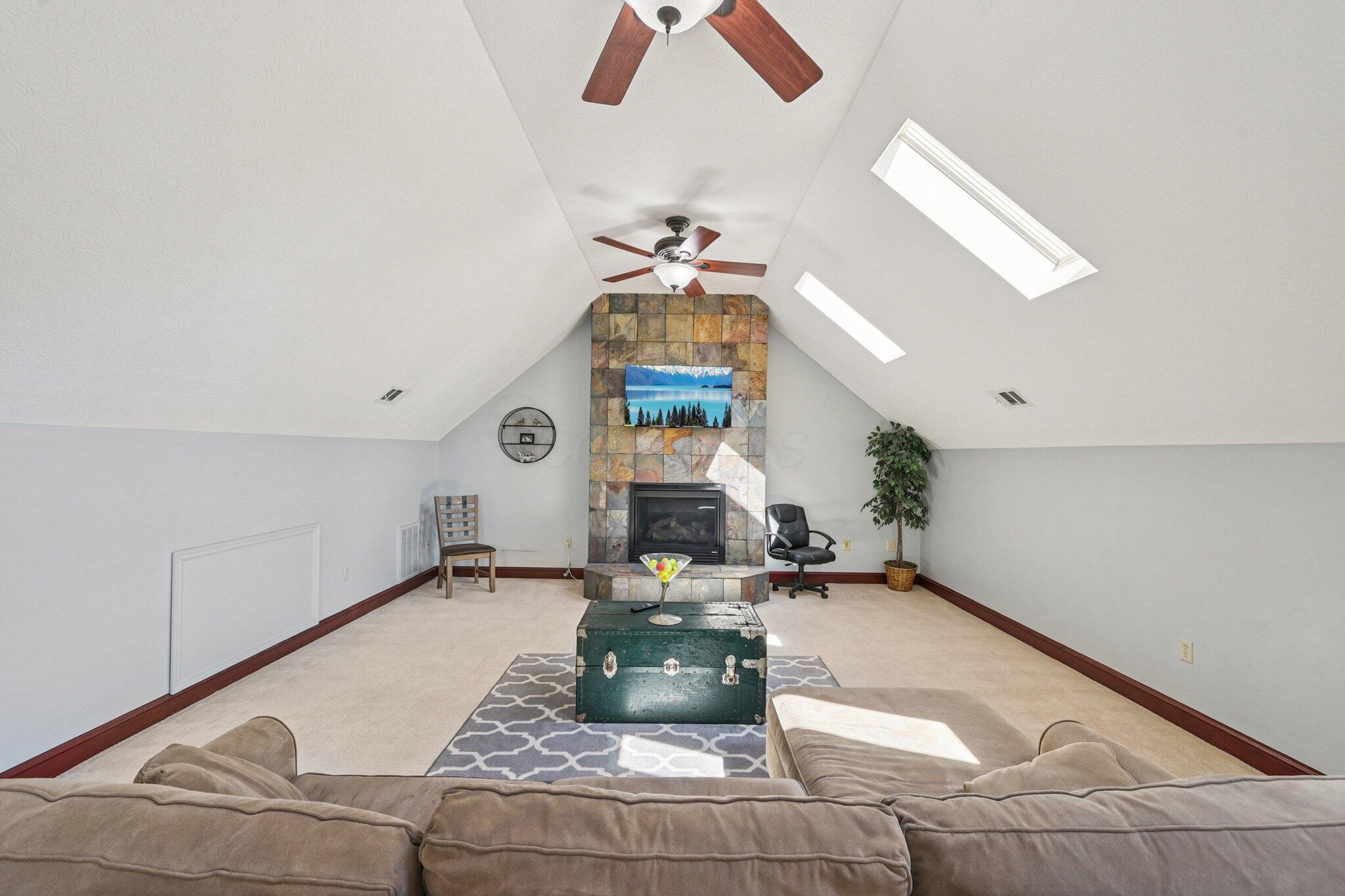 10669 Riverside Drive Property Photo 50