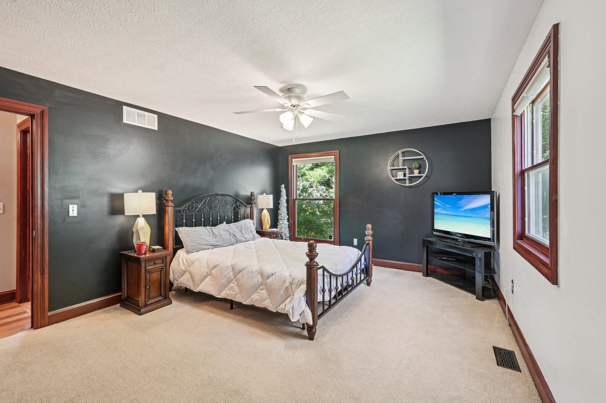 10669 Riverside Drive Property Photo 69